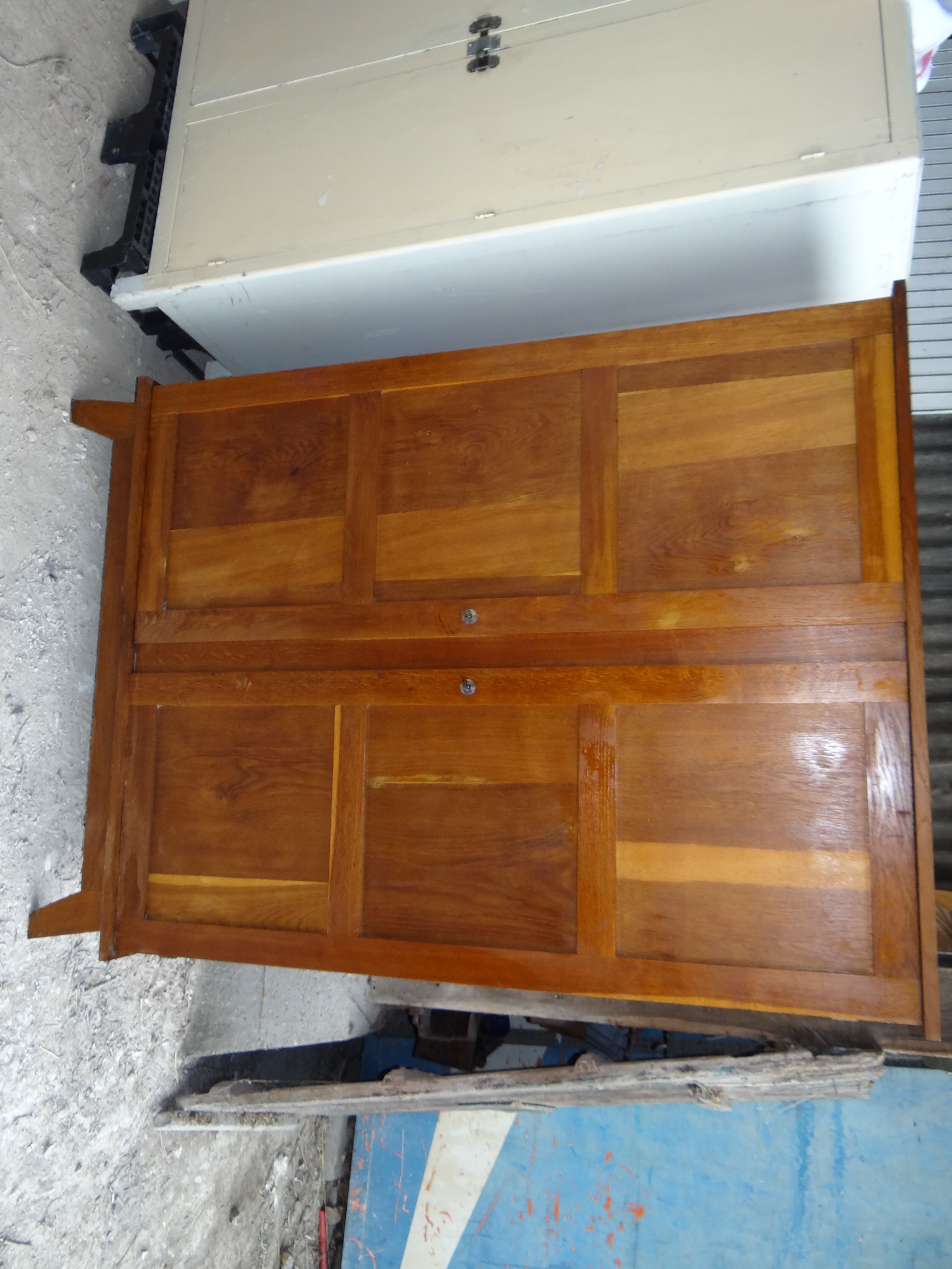 Armoire penderie par René Gabriel