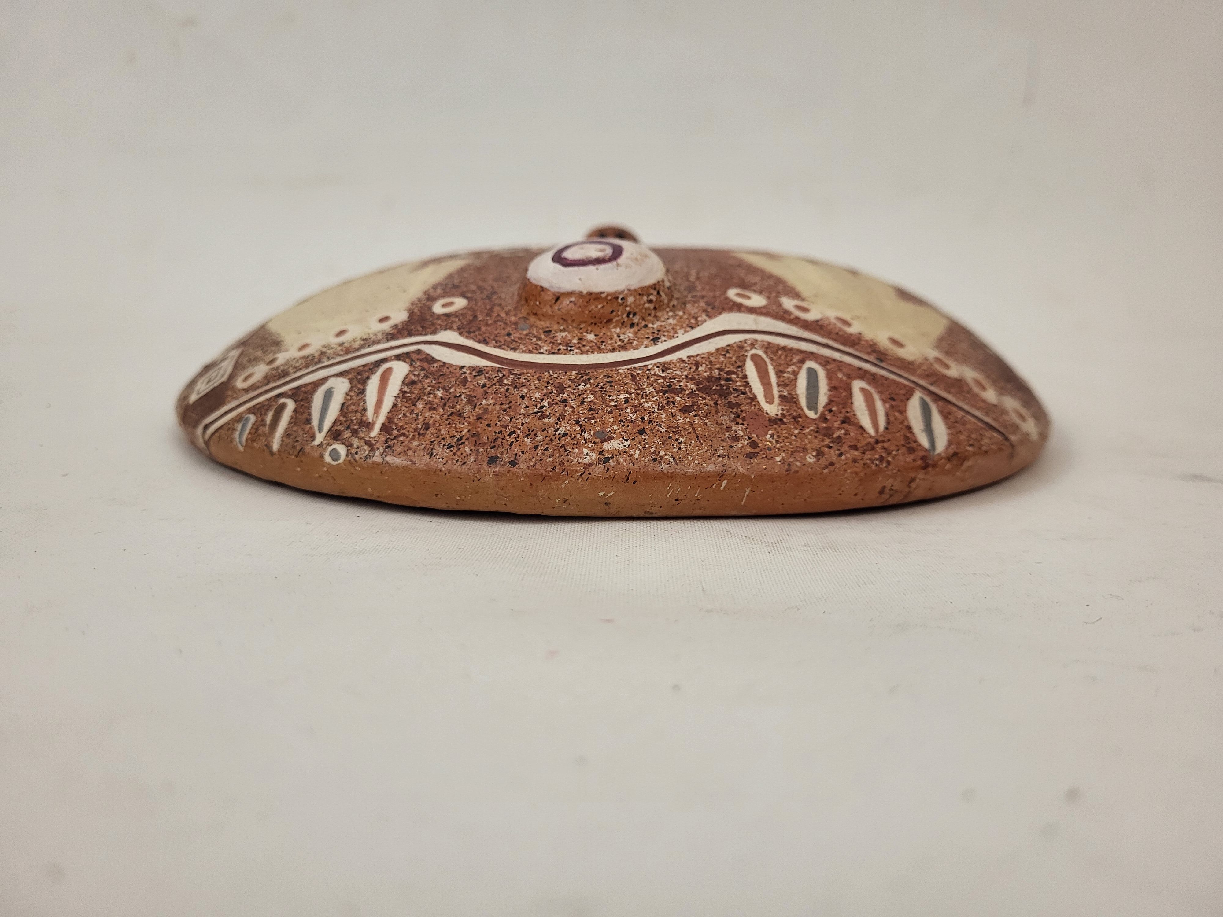 Cruz anthropomorphic decorative plate