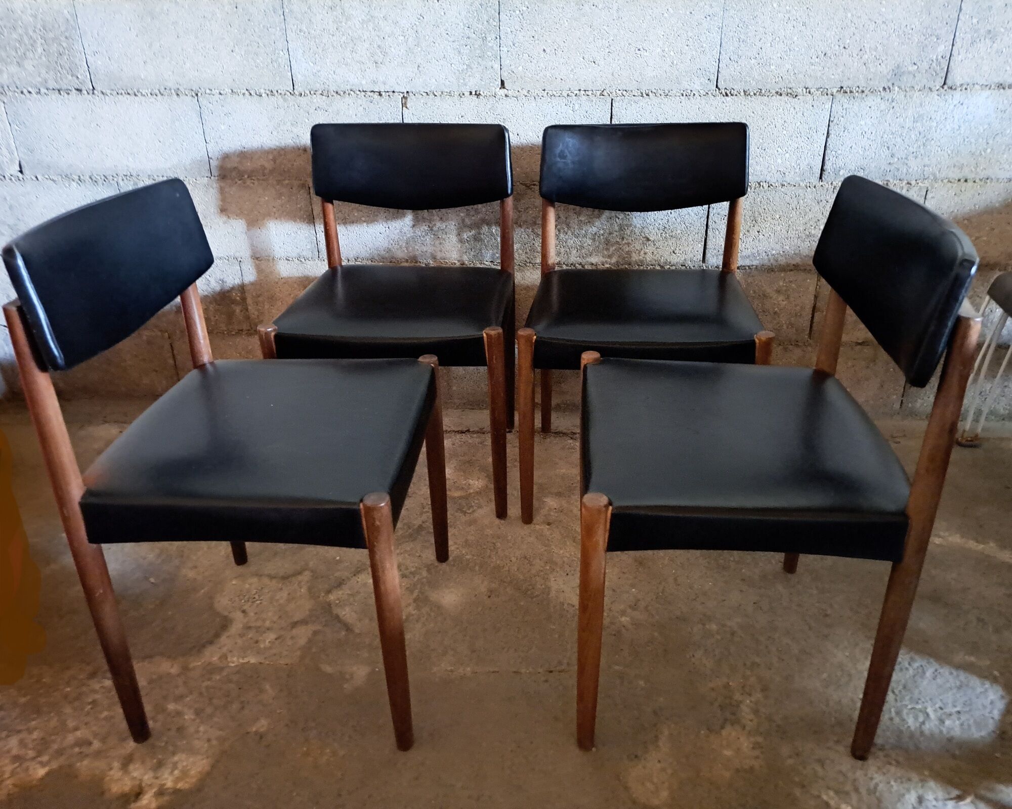 Lot 4 Scandinavian chairs Zetel Behaagt vintage 70s
