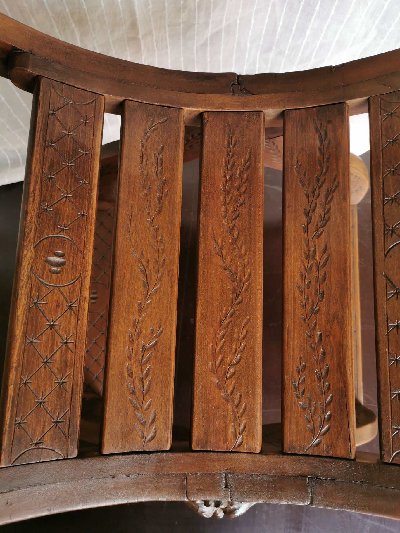 Dagobert, Curule chair