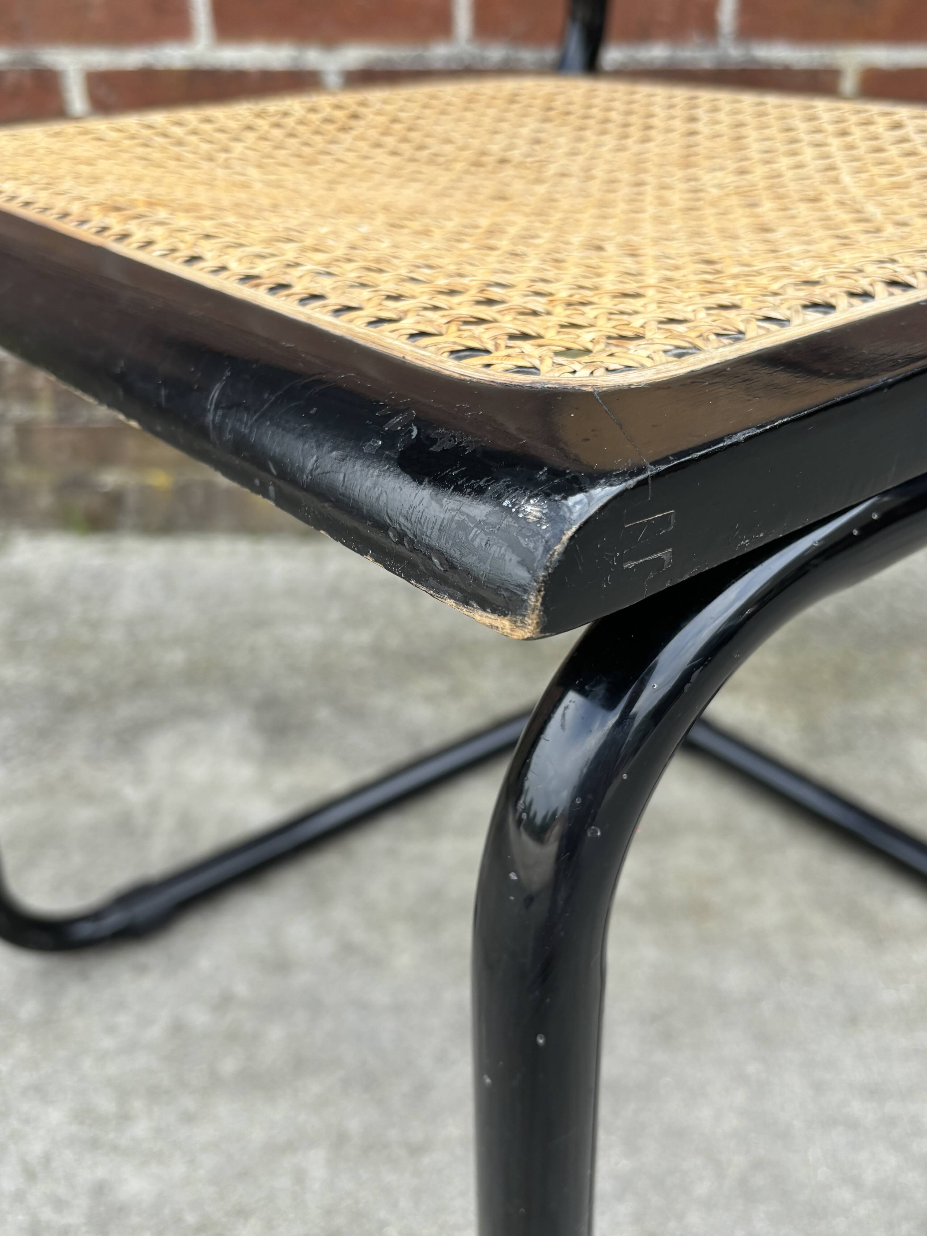 Vintage Cesca design chair b32 black model