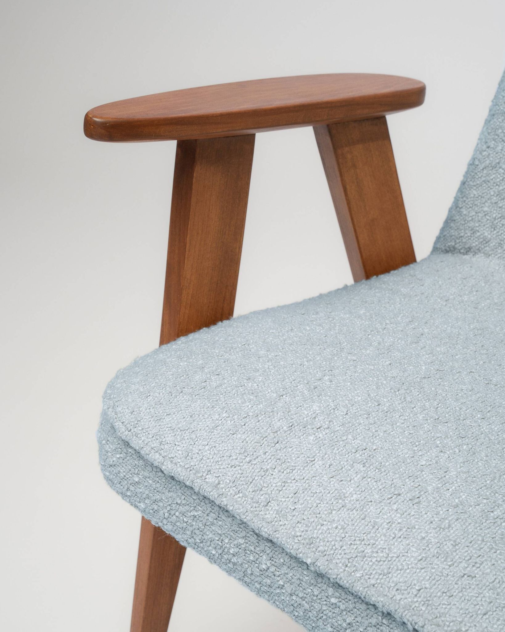 Fauteuil Chierowski 366 vintage restauré, moderne du milieu du siècle