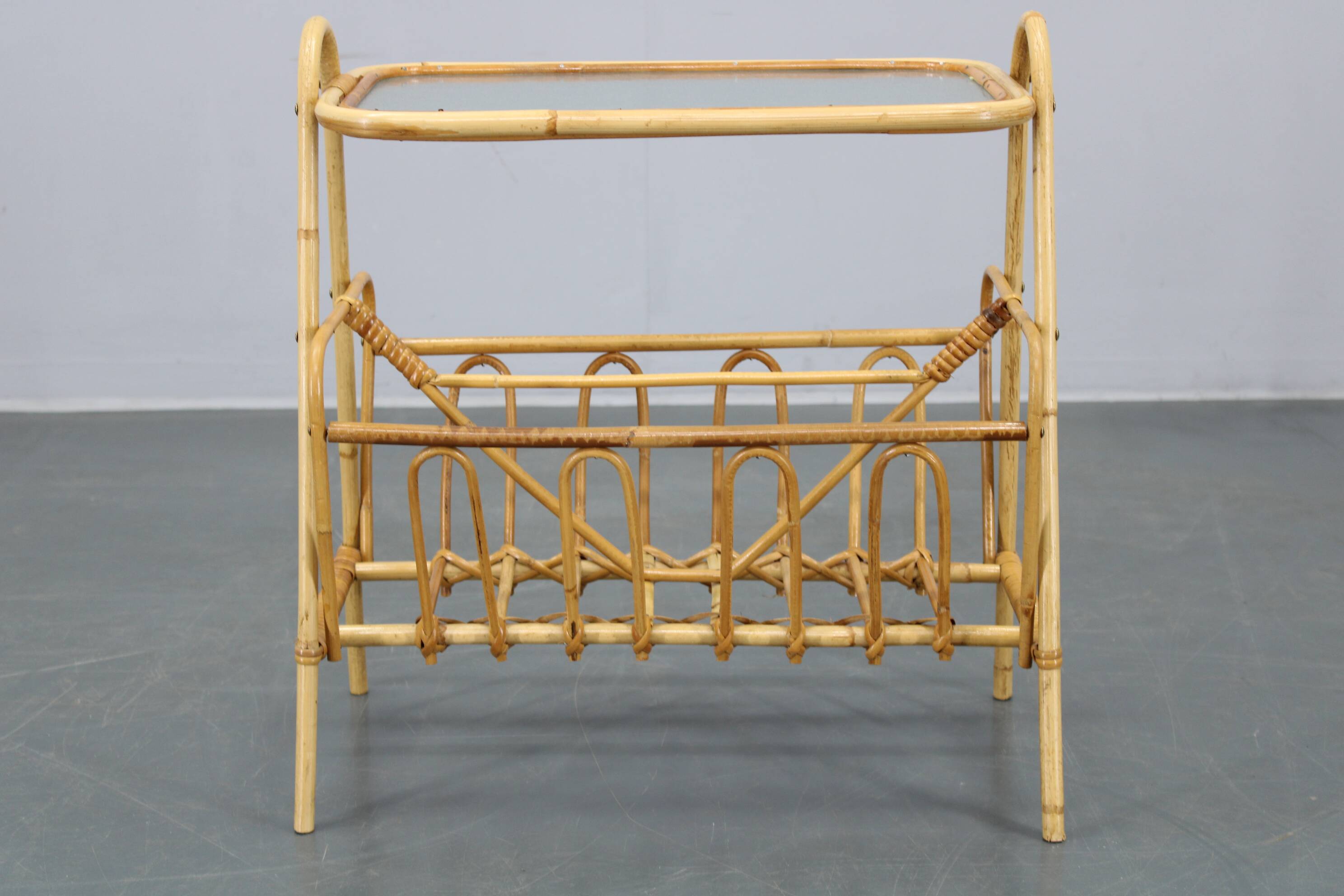 1970s Rattan Newspaper and Magazine Stand with Glass Top, Italy