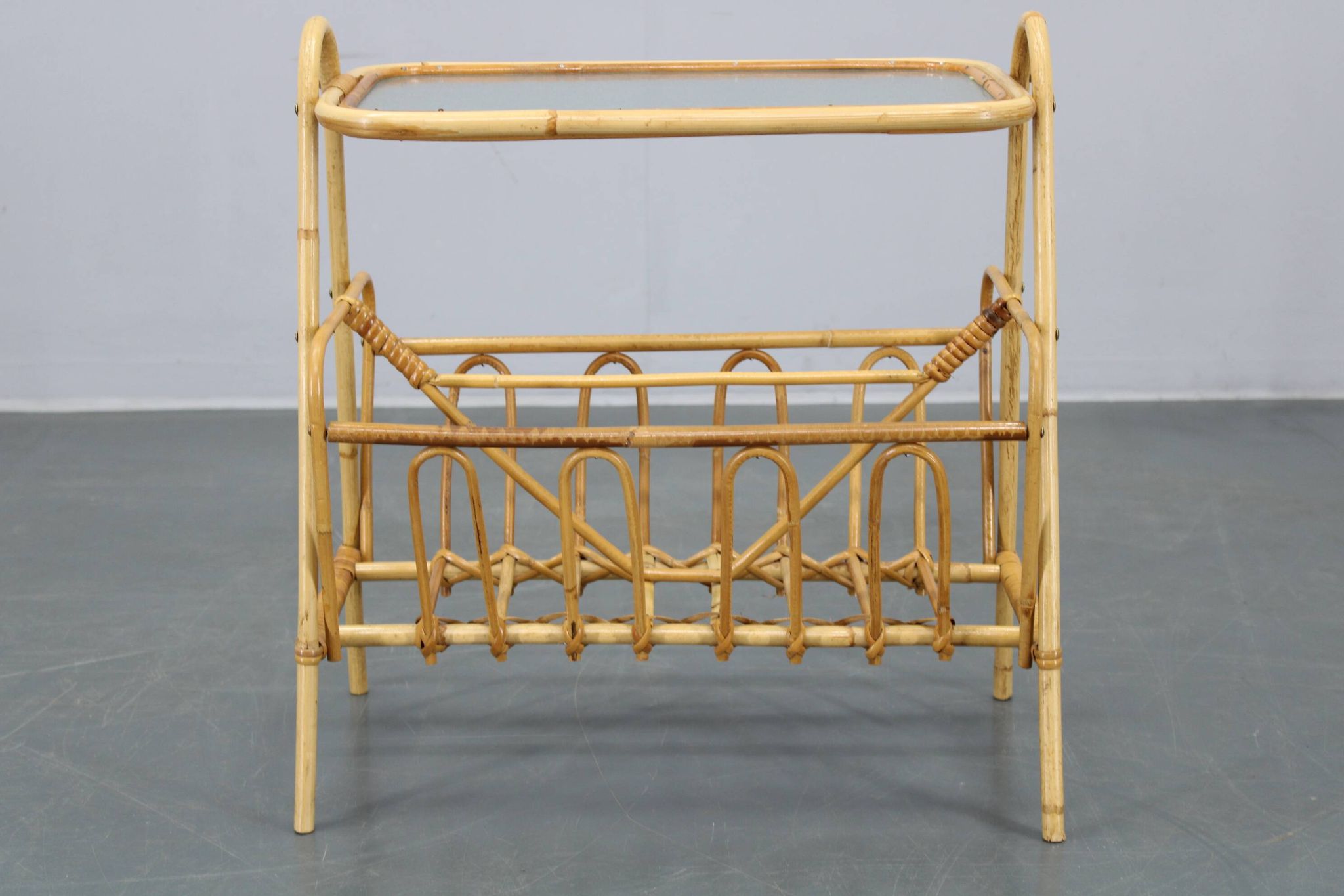1970s Rattan Newspaper and Magazine Stand with Glass Top, Italy