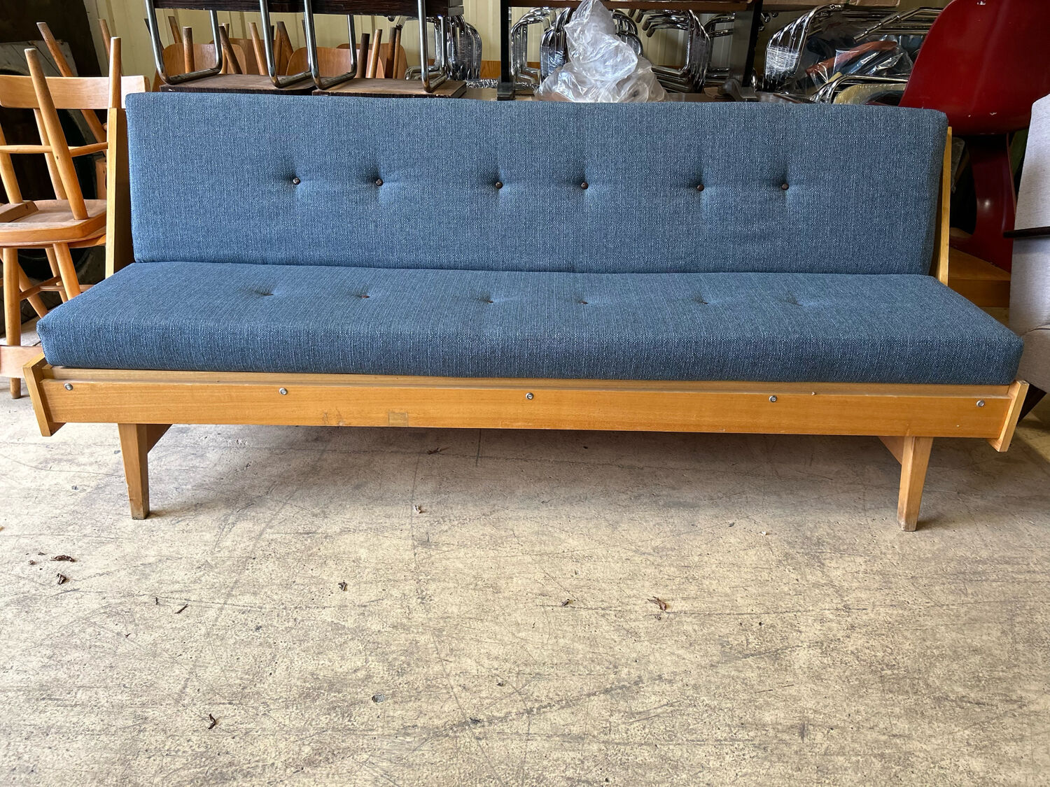 4-seater bench