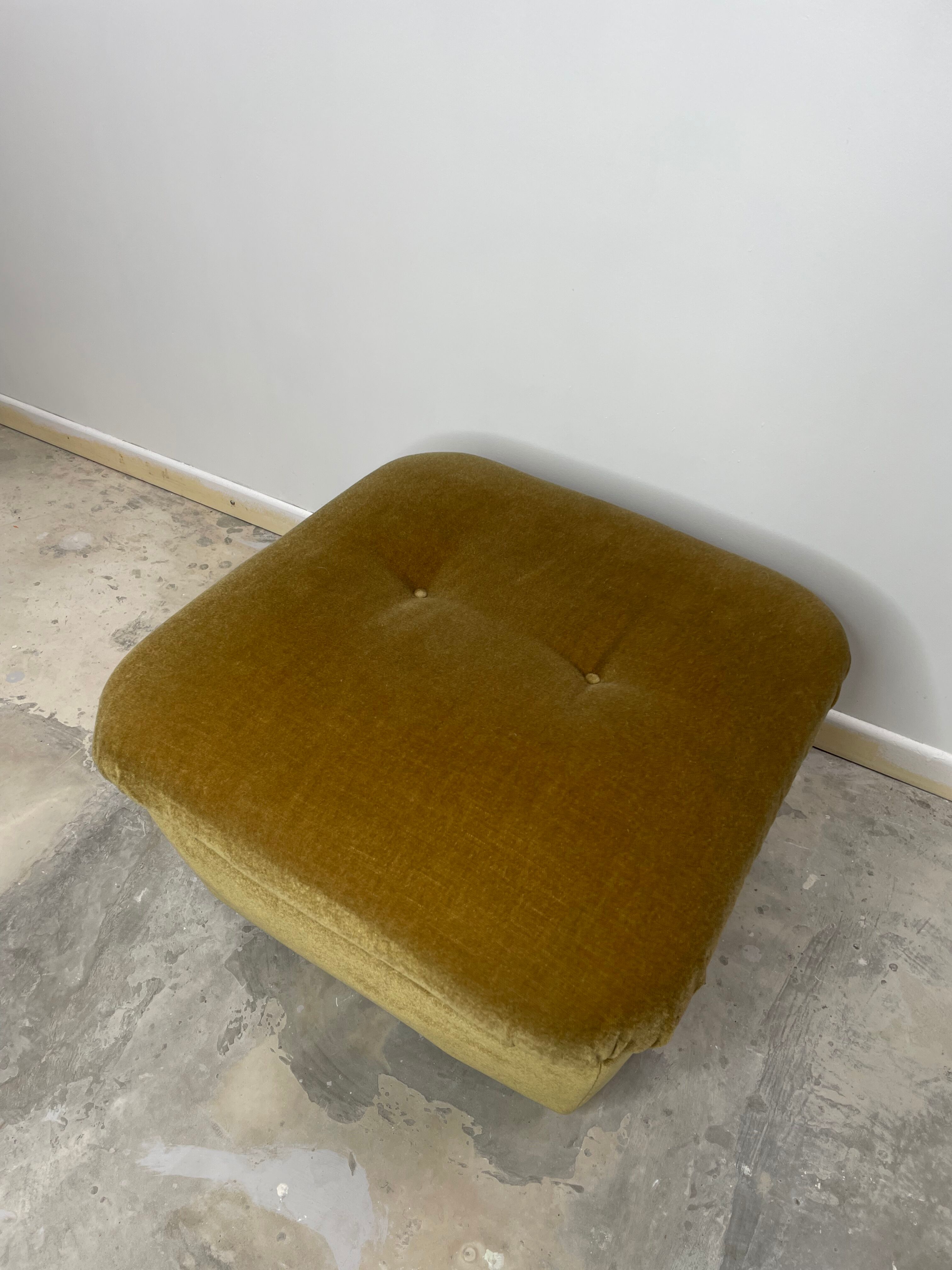 Pouf coffre en velours