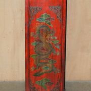 Armoire chinoise vintage peinte avec pagode et tiroirs