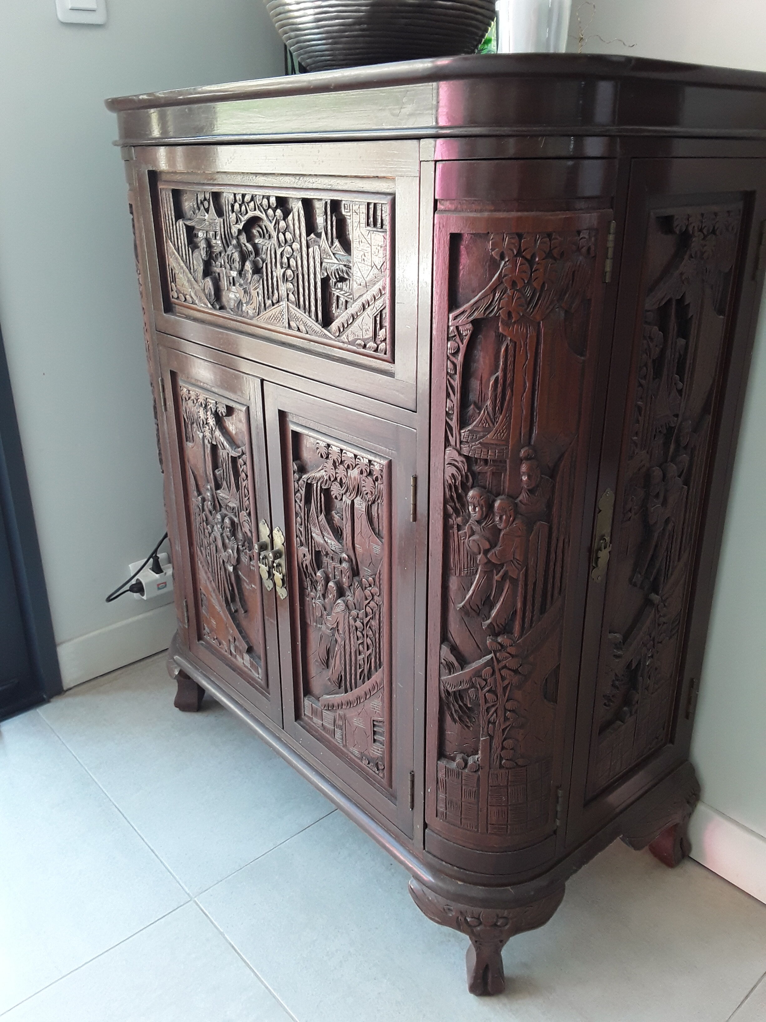 Chinese bar furniture