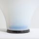 Lampe « pétales » en verre opalescent blanc et bleuté. 21e siècle.