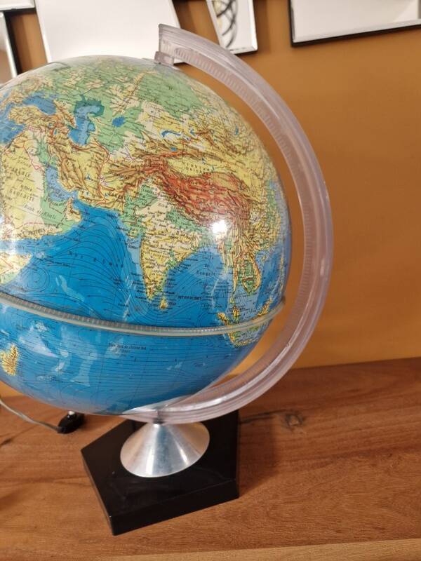 Illuminated globe, world map by Grange Batelière in Paris - 1970