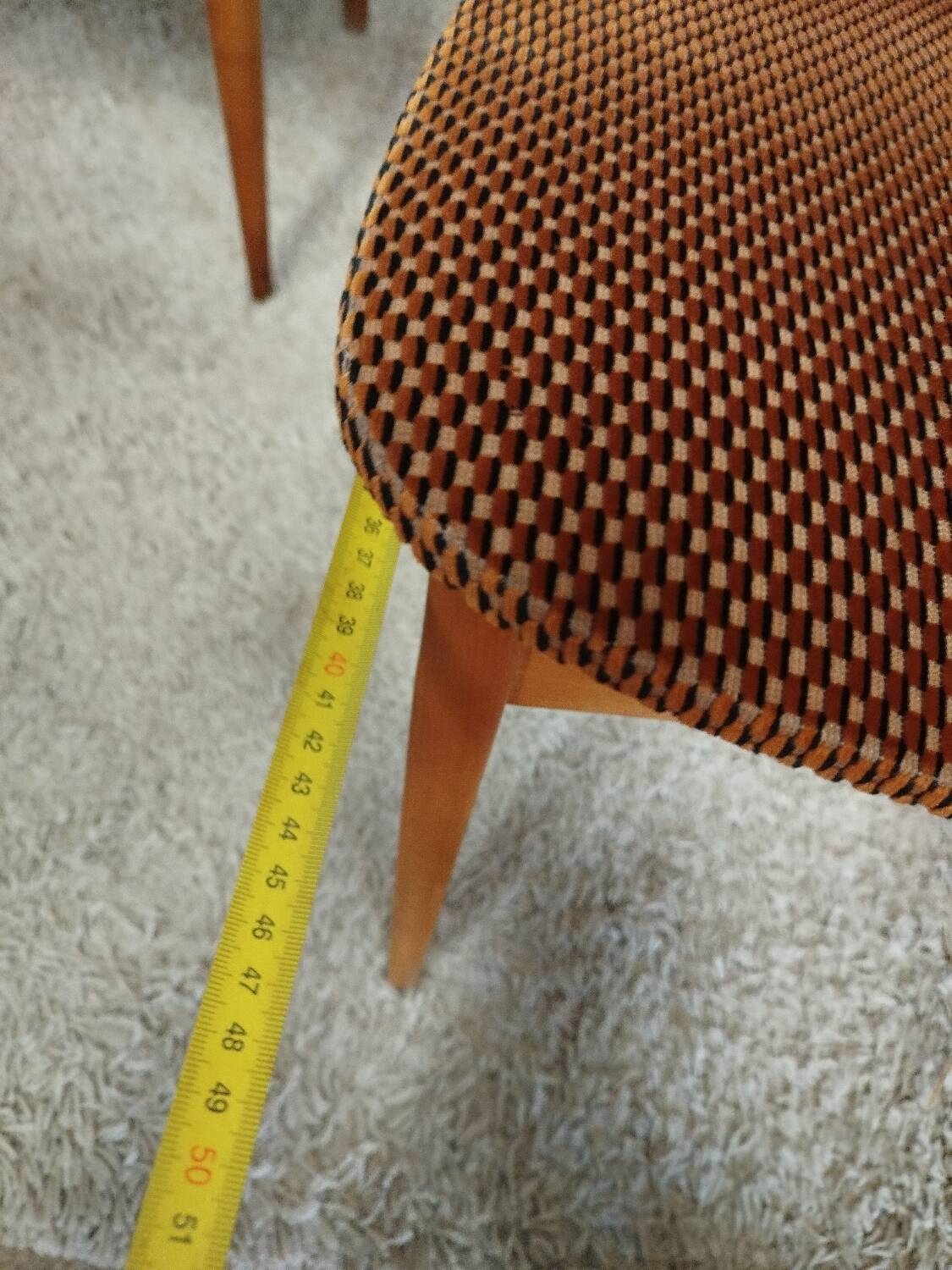 8 Svandinavian style chairs