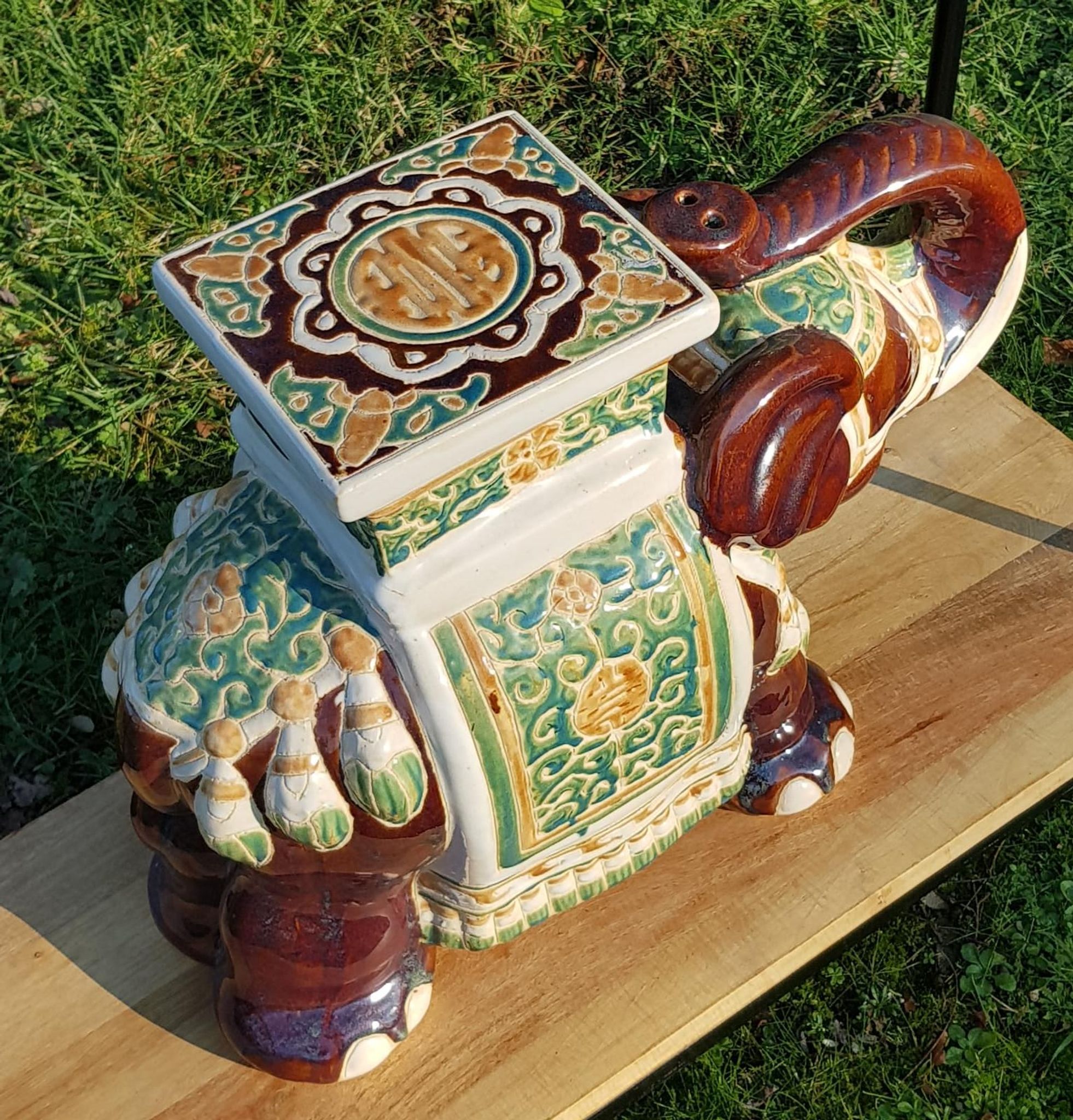 Support plant elephant