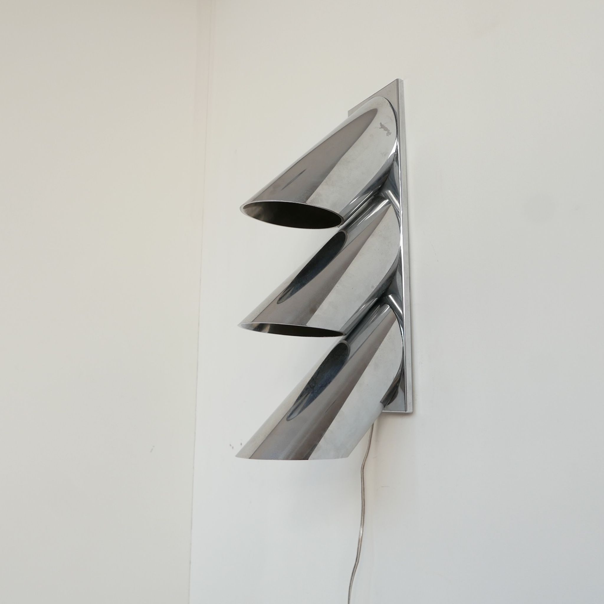 Italian mid-century three tube directional wall light