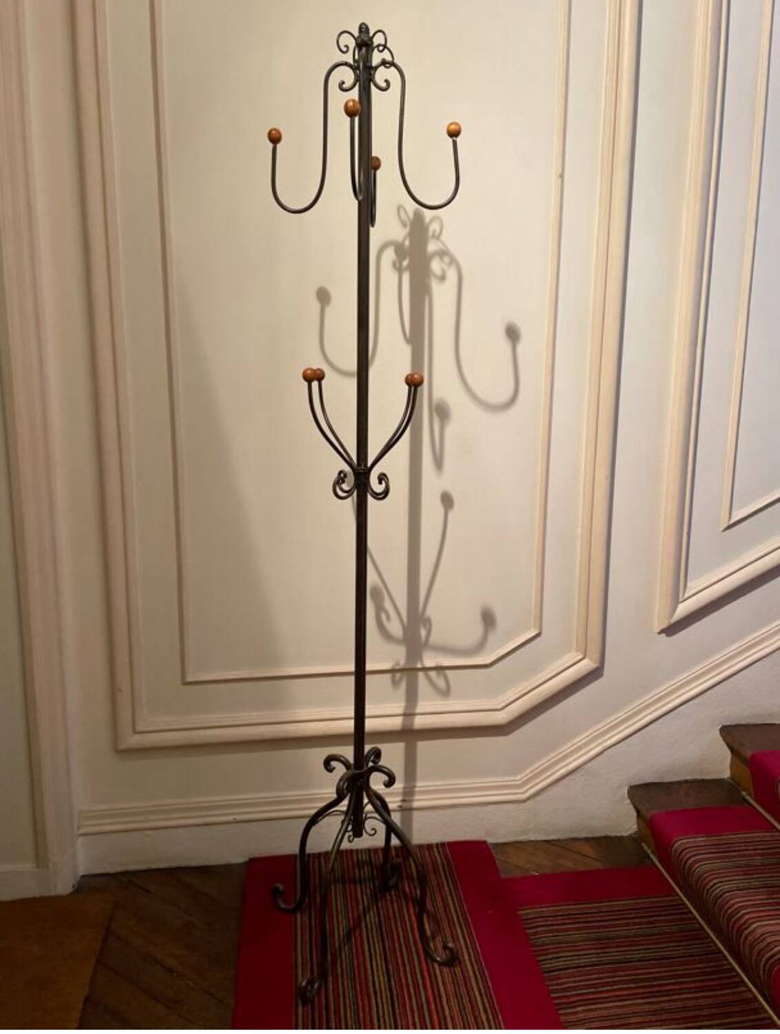 Coat rack on ball stand