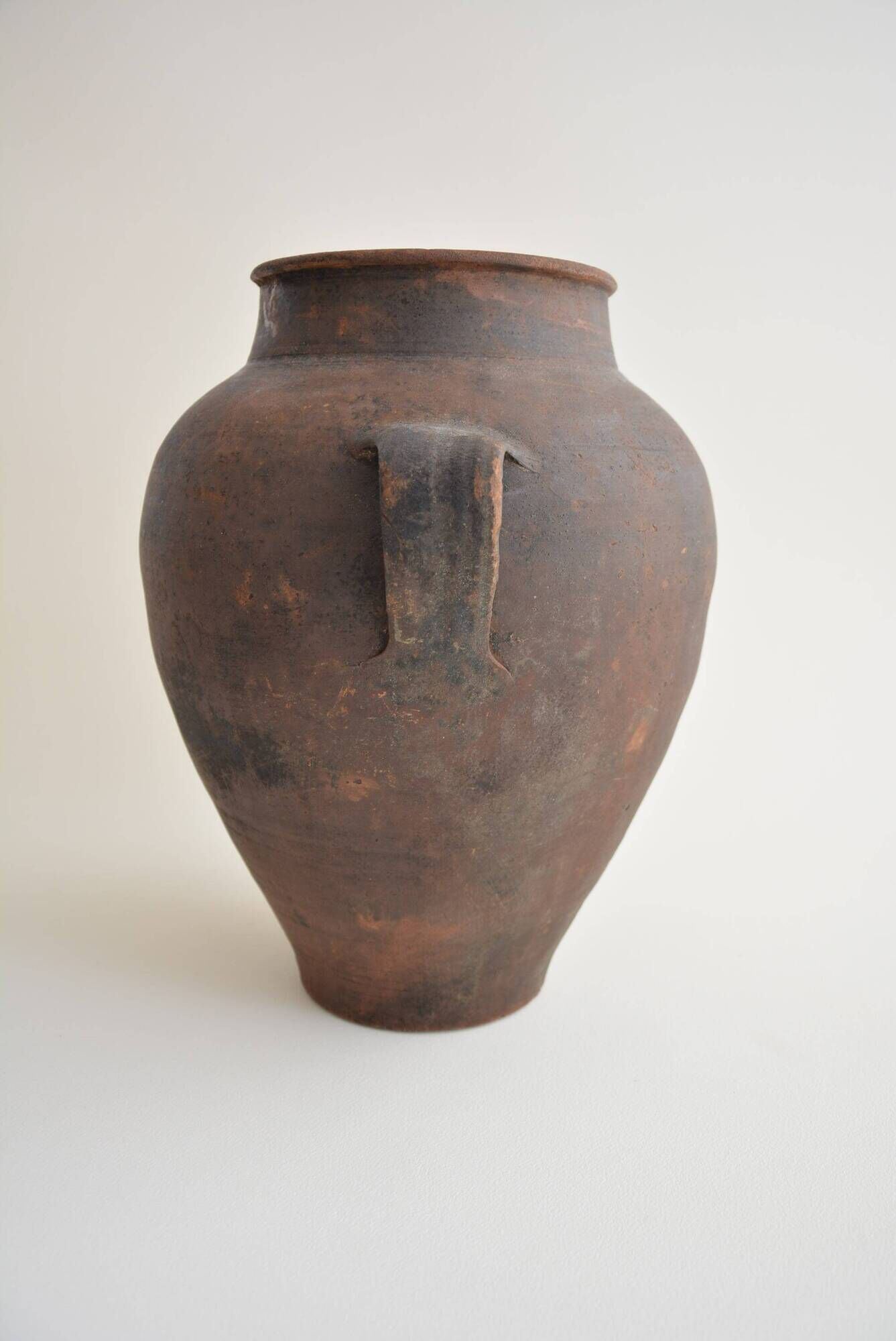 Vase ancien en terre cuite