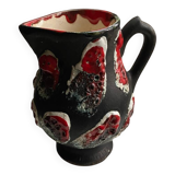 Fat lava pitcher