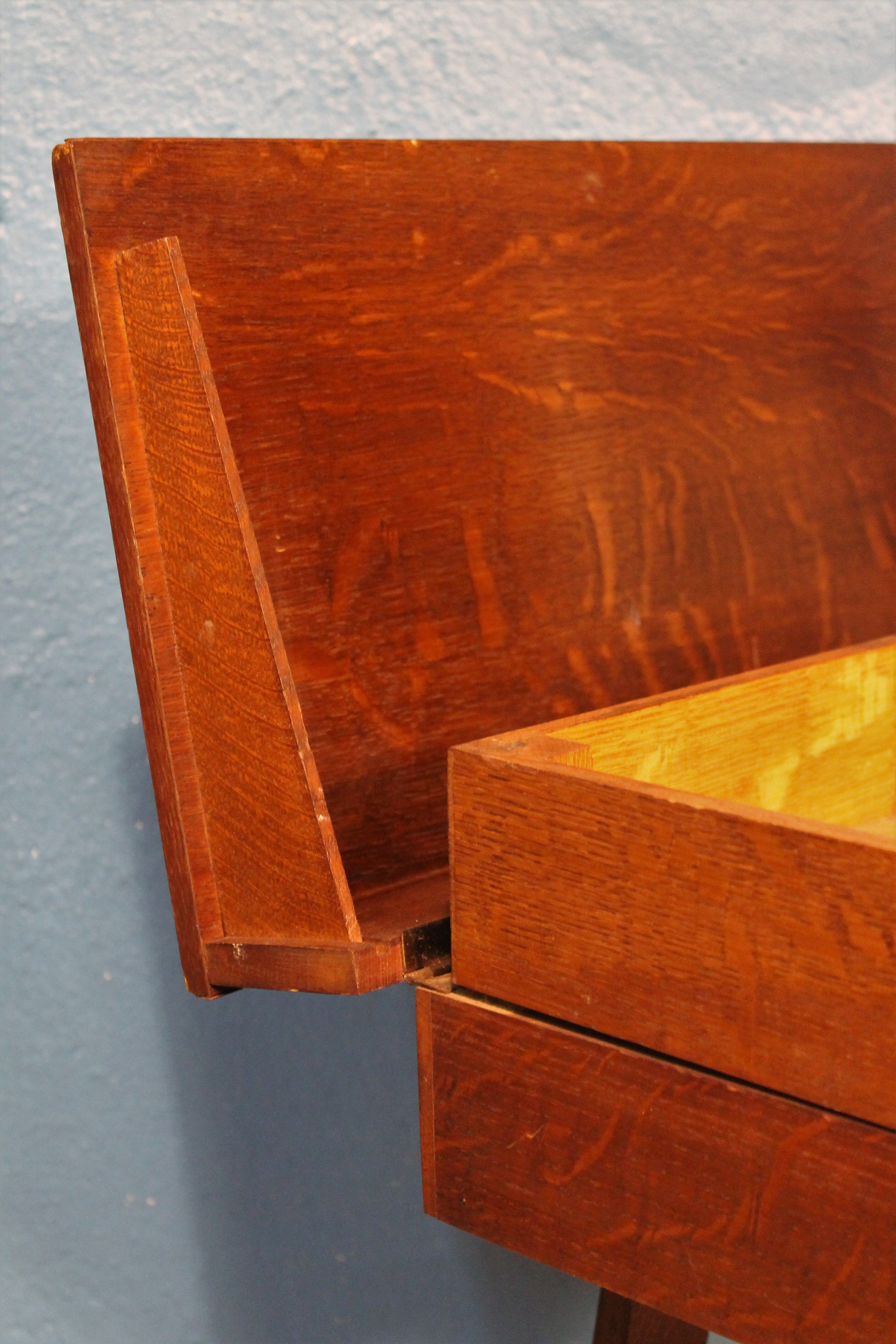 A worker sewing Scandinavian compass 1960