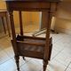 Petite table avec cannage