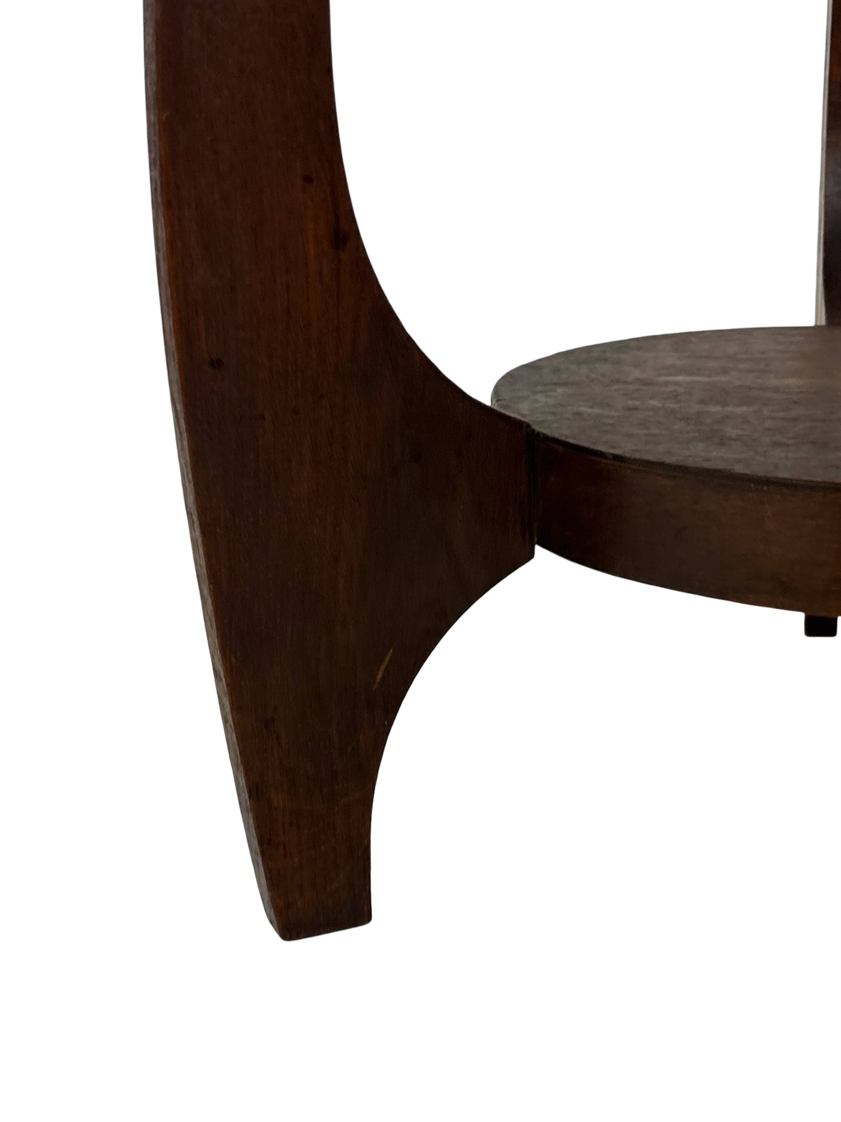 Table d'appoint Art Déco en chêne au design minimaliste