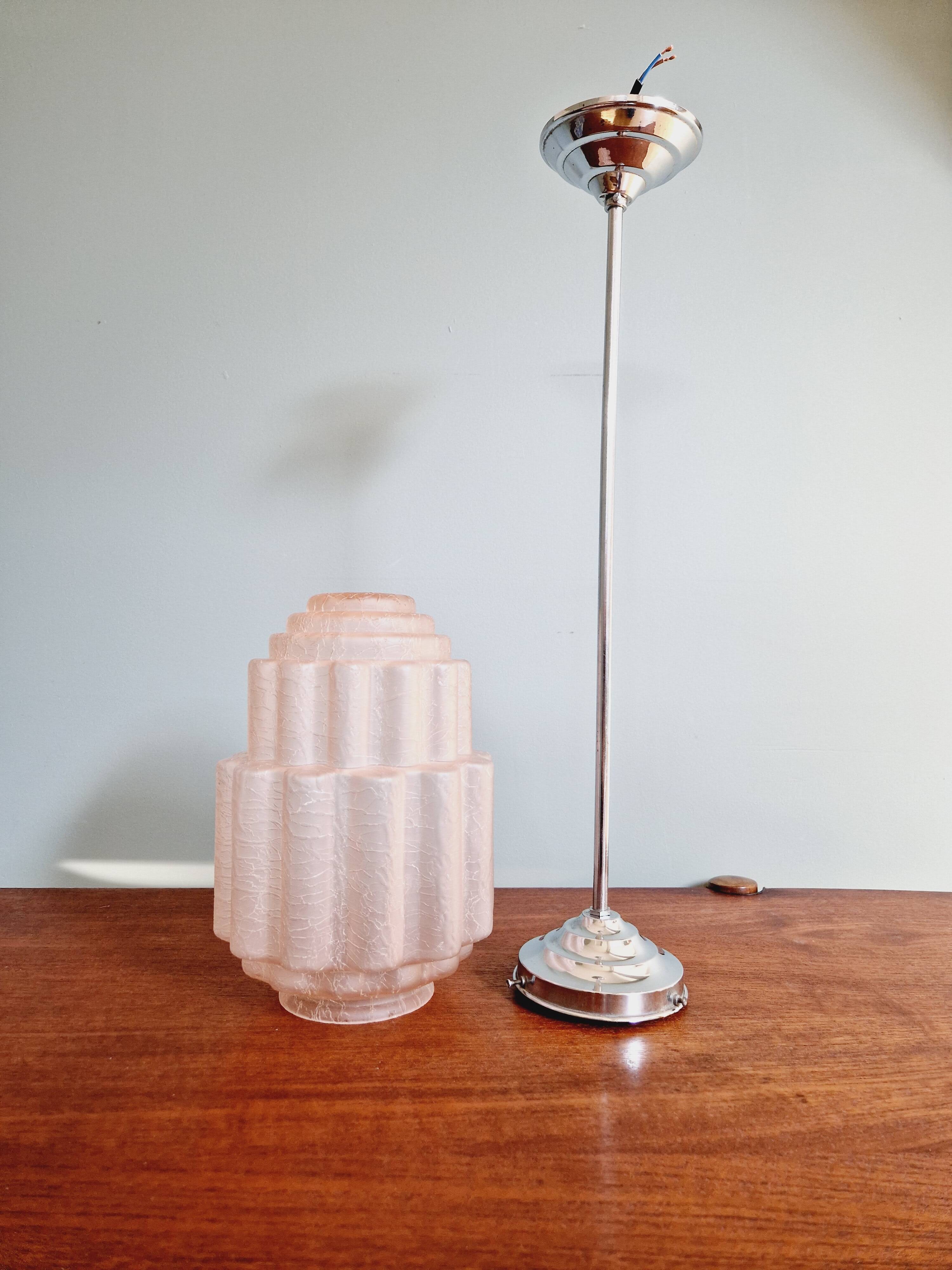 Art Deco Skyscraper pendant light in pink cracked glass