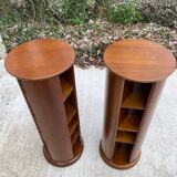 Paire de sellettes pivotantes en bois