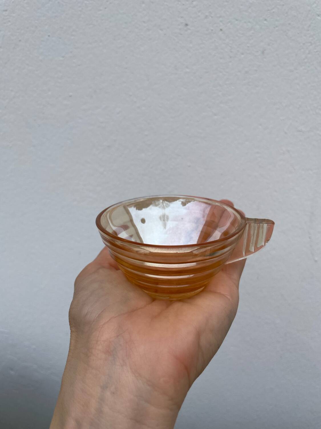 6 tasses à café en verre ambré 1970 italiennes