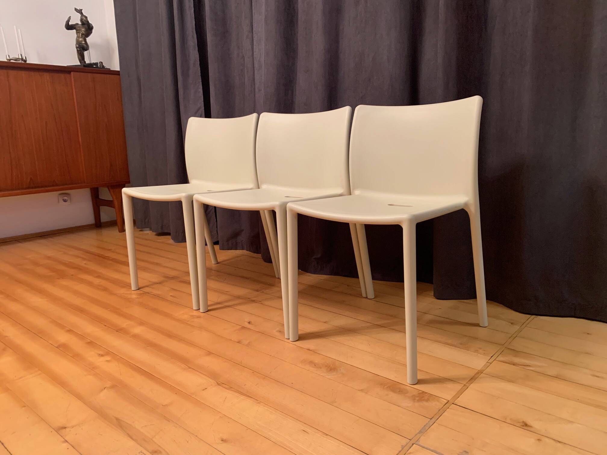 Set of three Air-Chair chairs by Jasper Morrison, Magis, Italy, 1990s