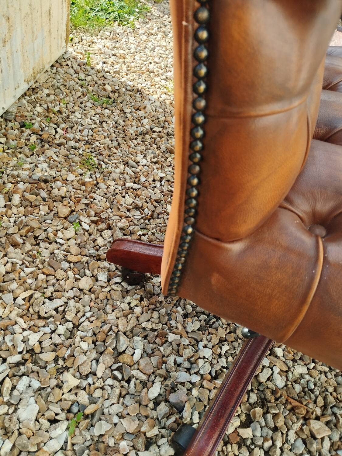 Chesterfield desk chair in antique leather