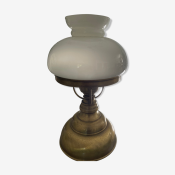 Electrified brass and opaline lamp