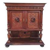 Meuble crédence Renaissance en noyer 19ème