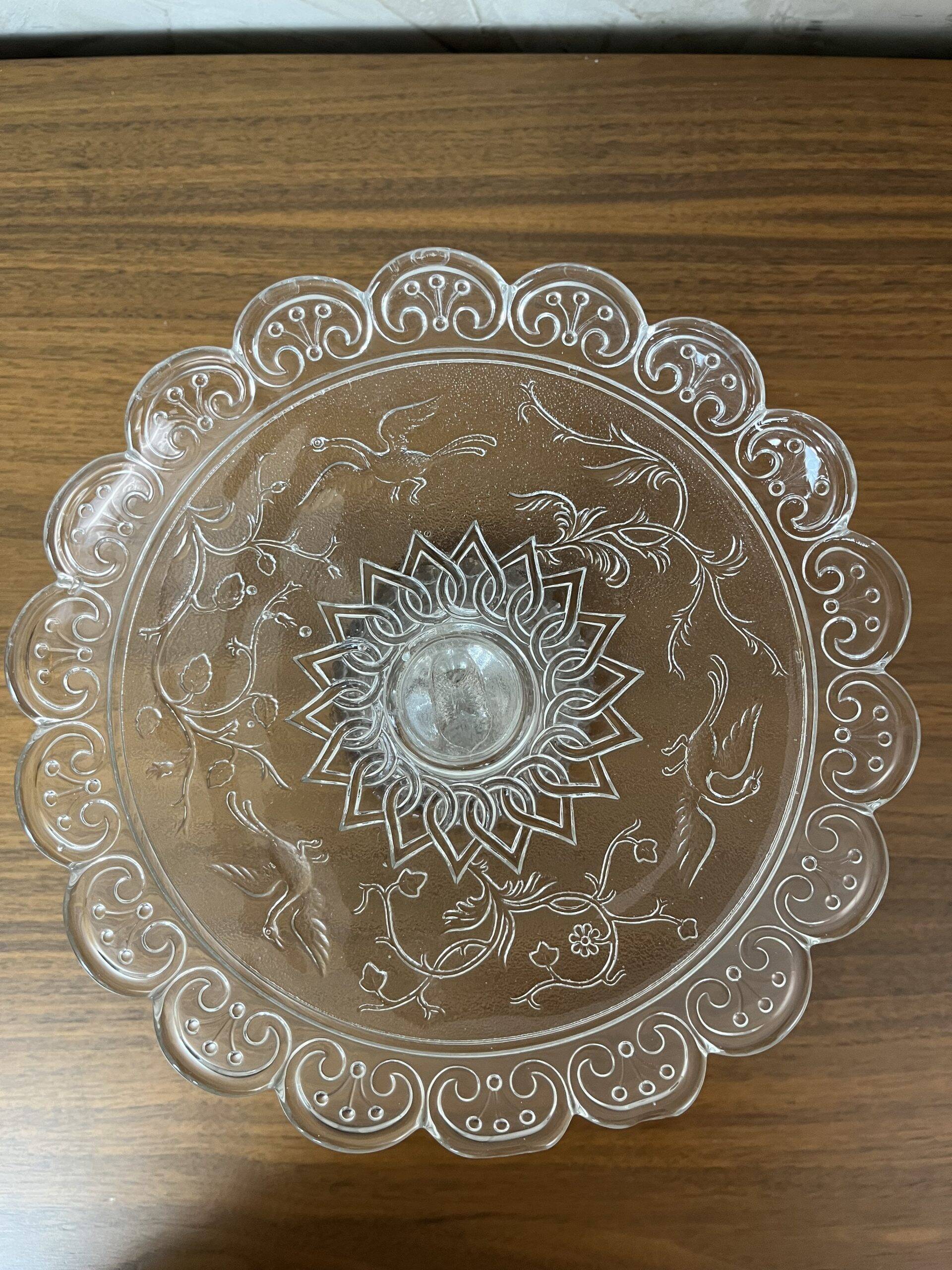 Glass fruit bowl on foot