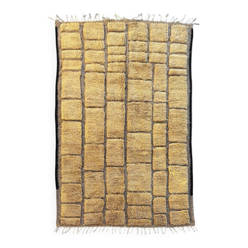 Modern Moroccan Berber rug M'rirt in wool.