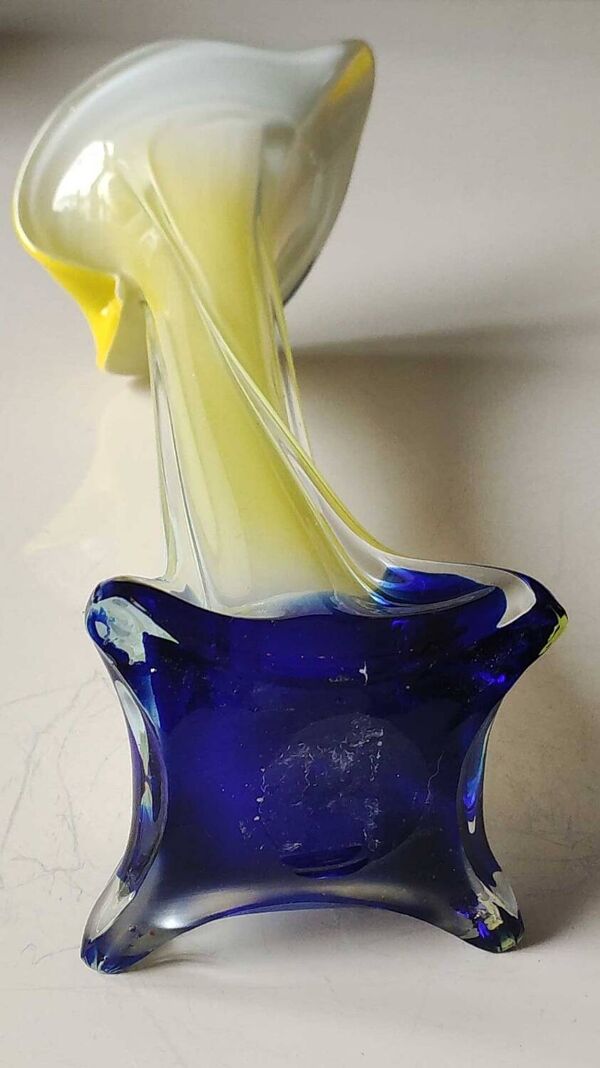 Vase Soliflore fleur d Arum/Jack in the Pulpit. Murano . Haut 30,5 cm