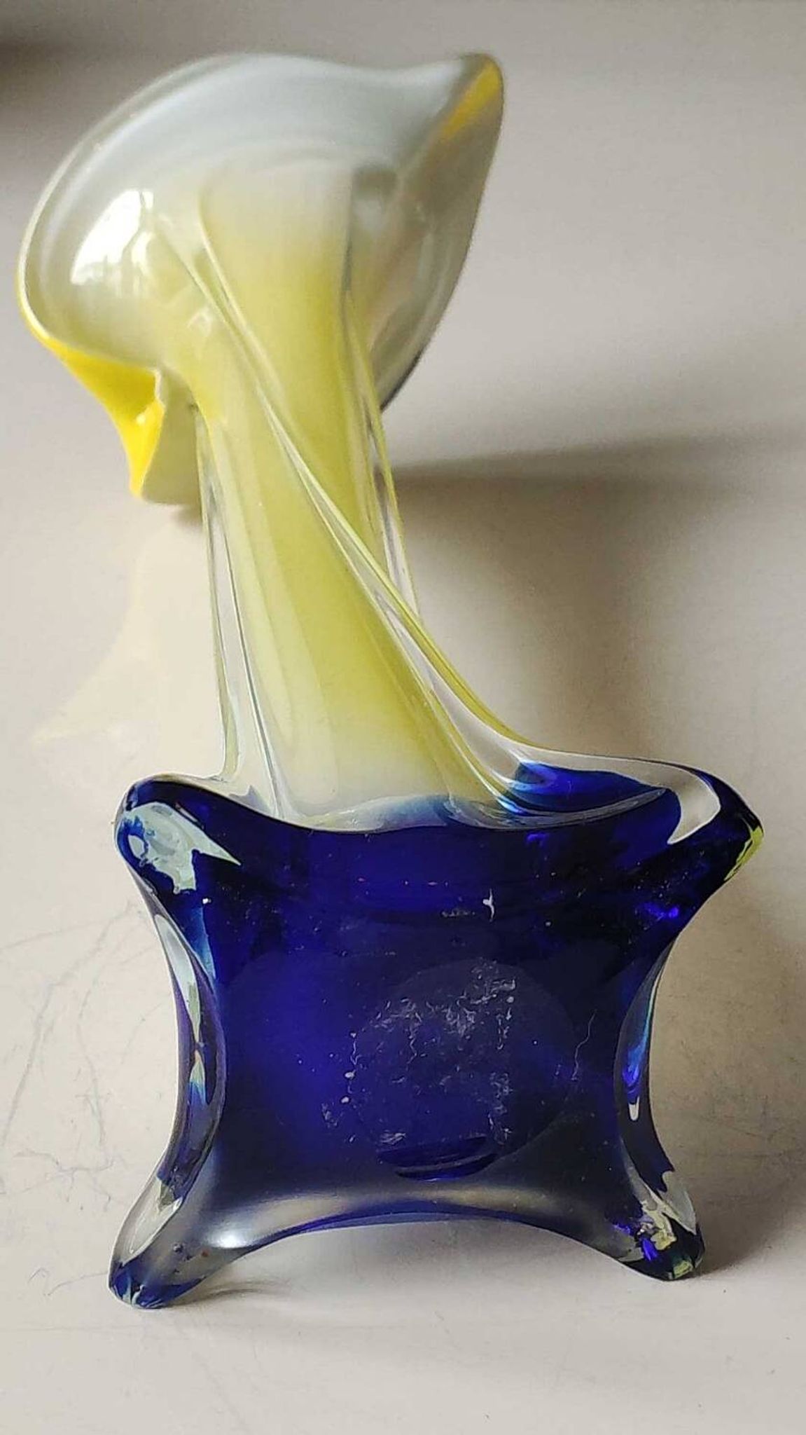 Vase Soliflore fleur d Arum/Jack in the Pulpit. Murano . Haut 30,5 cm