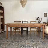 Farm table
