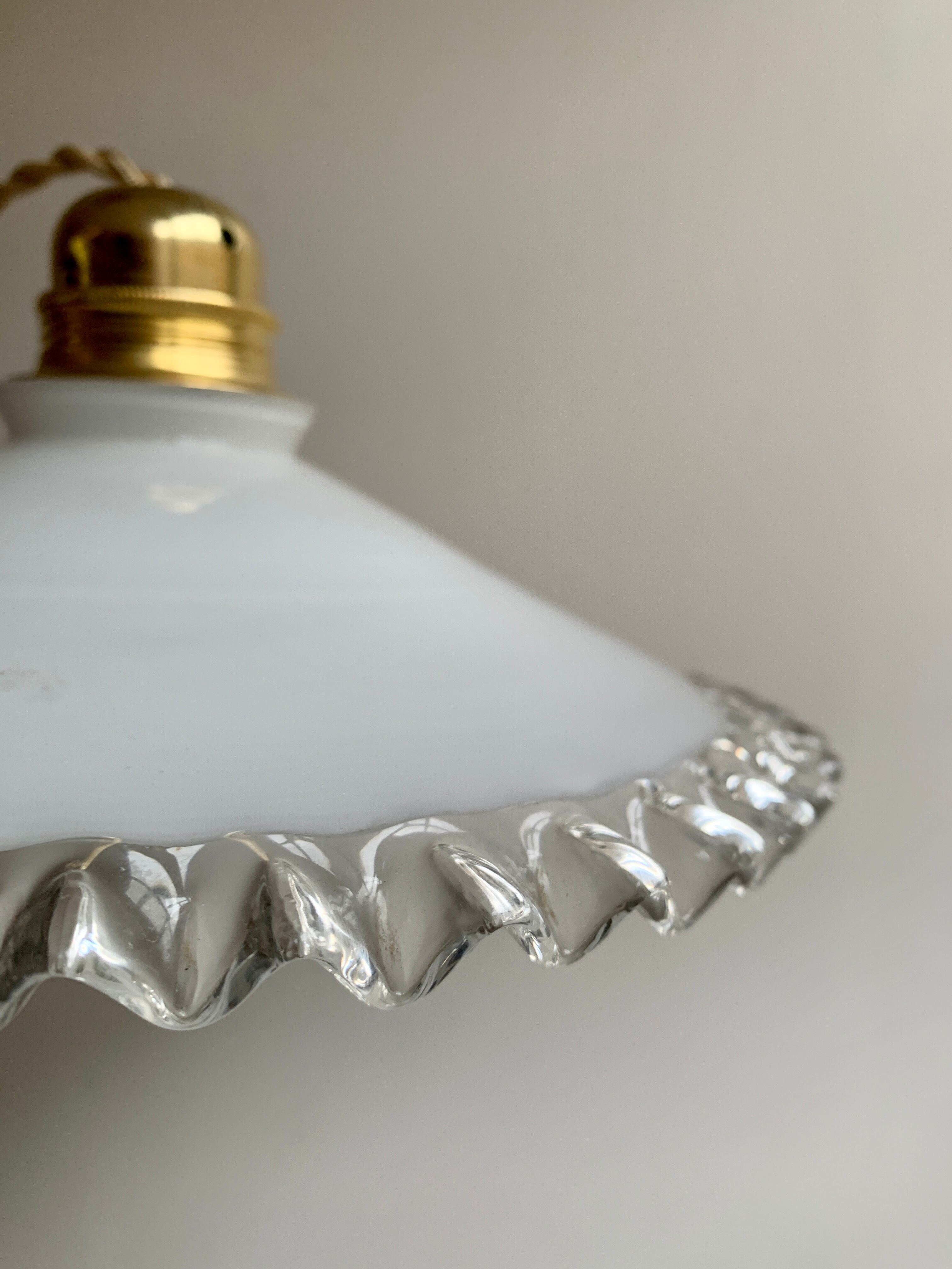 Suspension en opaline vintage