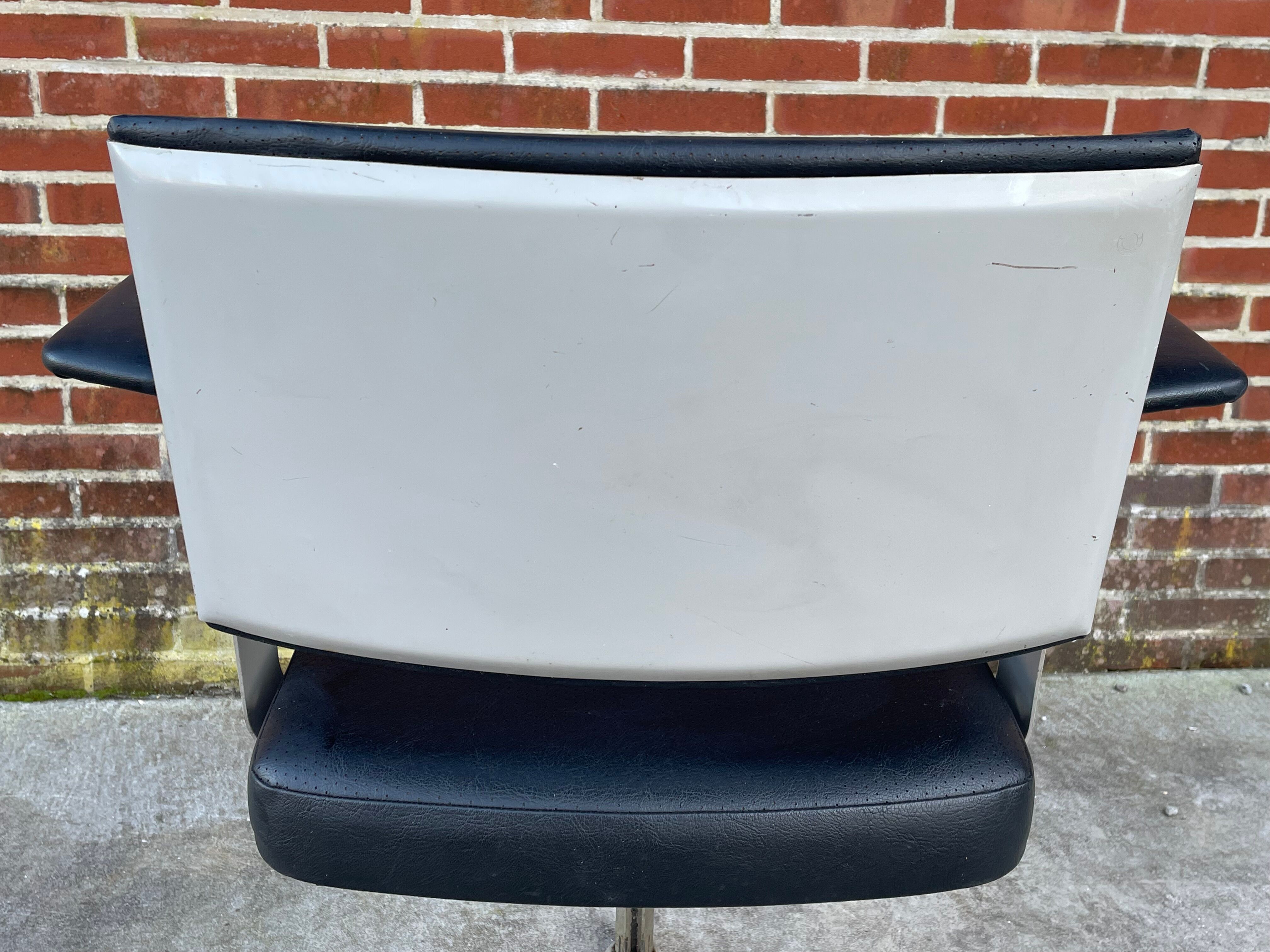 Friso kramer revolve desk chair for ahrend de cirkel 1960