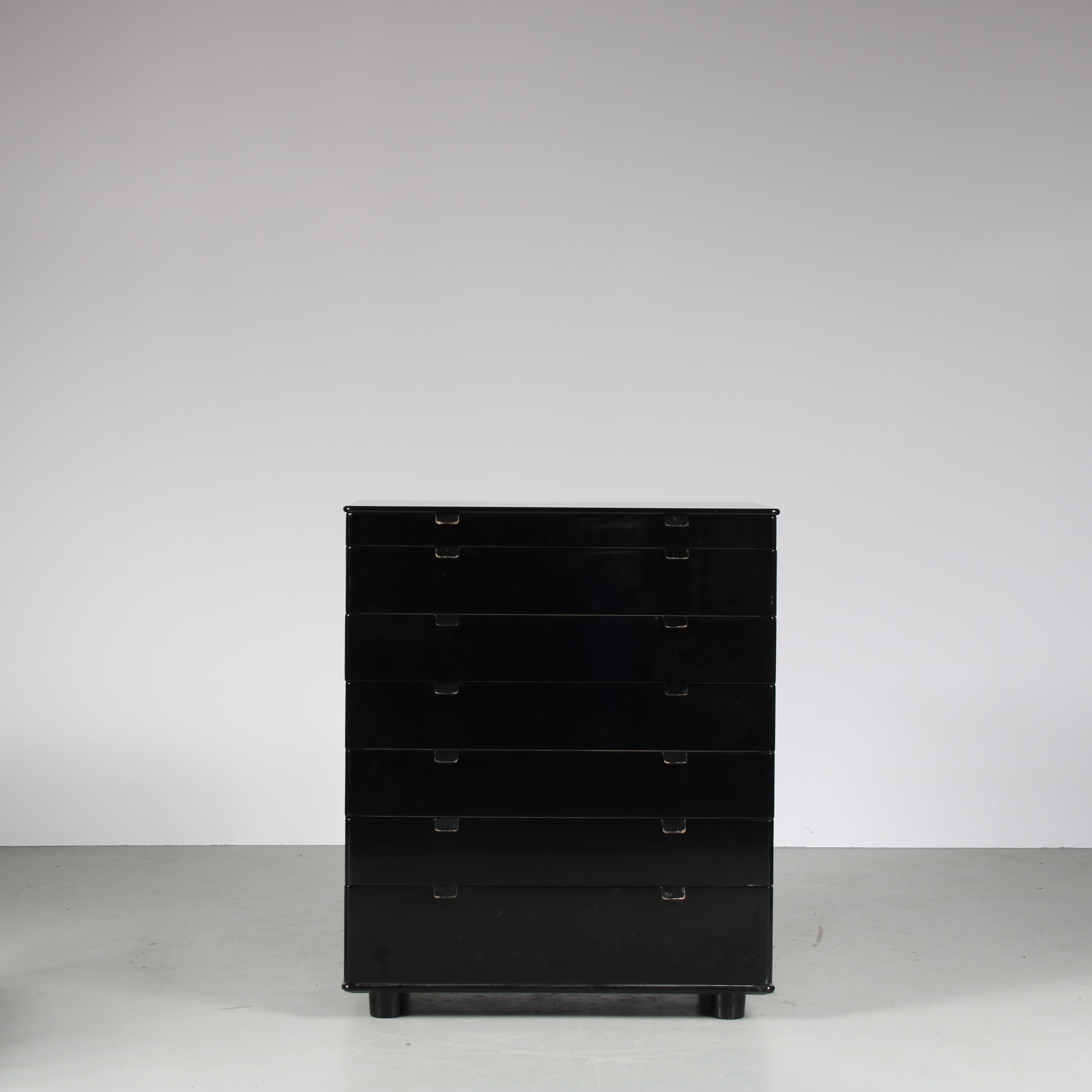 Commode en bois noir des années 1980 par Interlubke, Allemagne