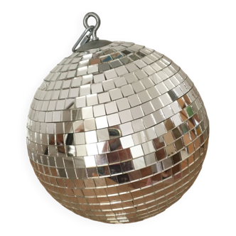 Boule à facette