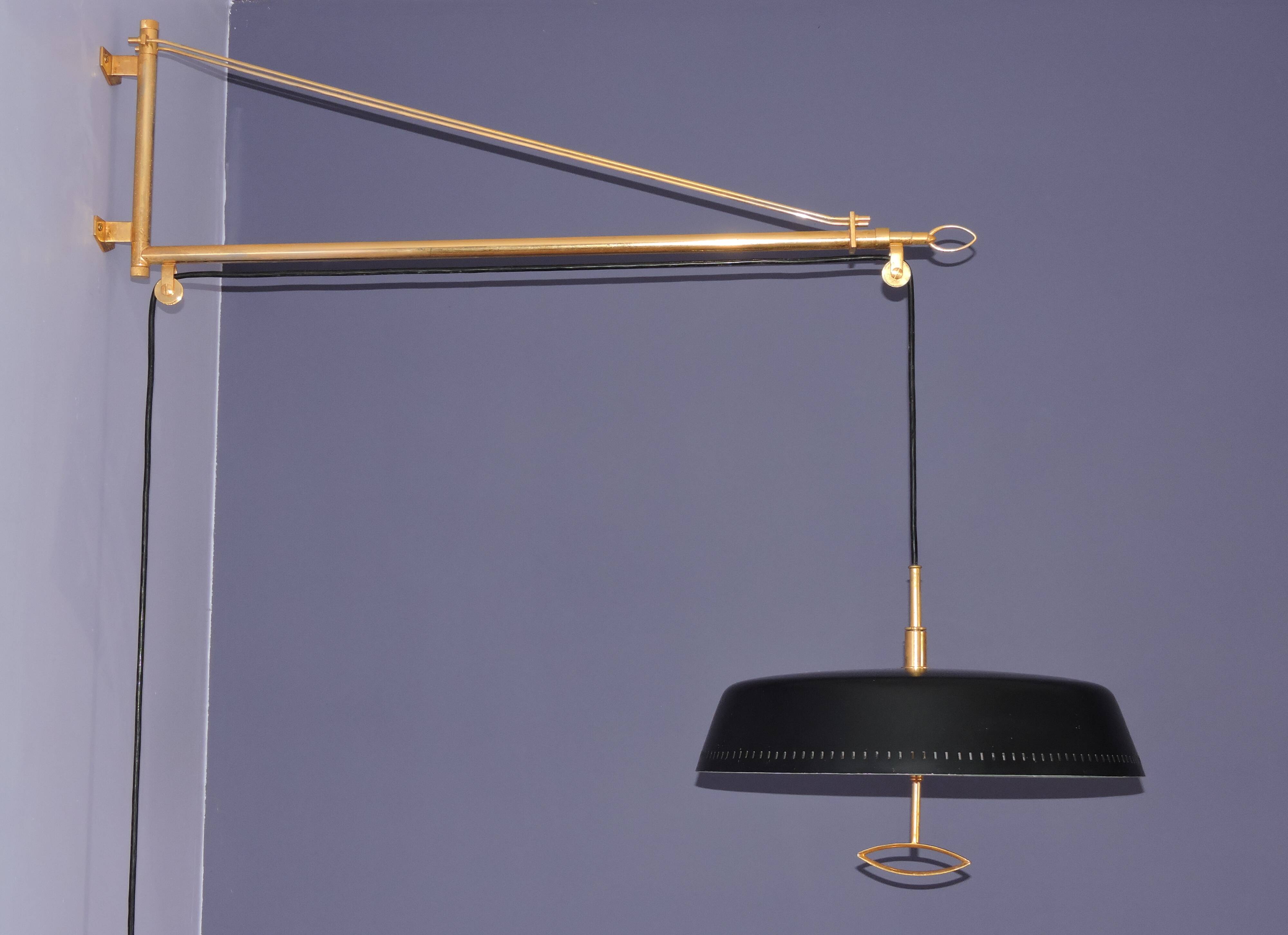 Wall lamp with telescopic counterweight Stilnovo brass