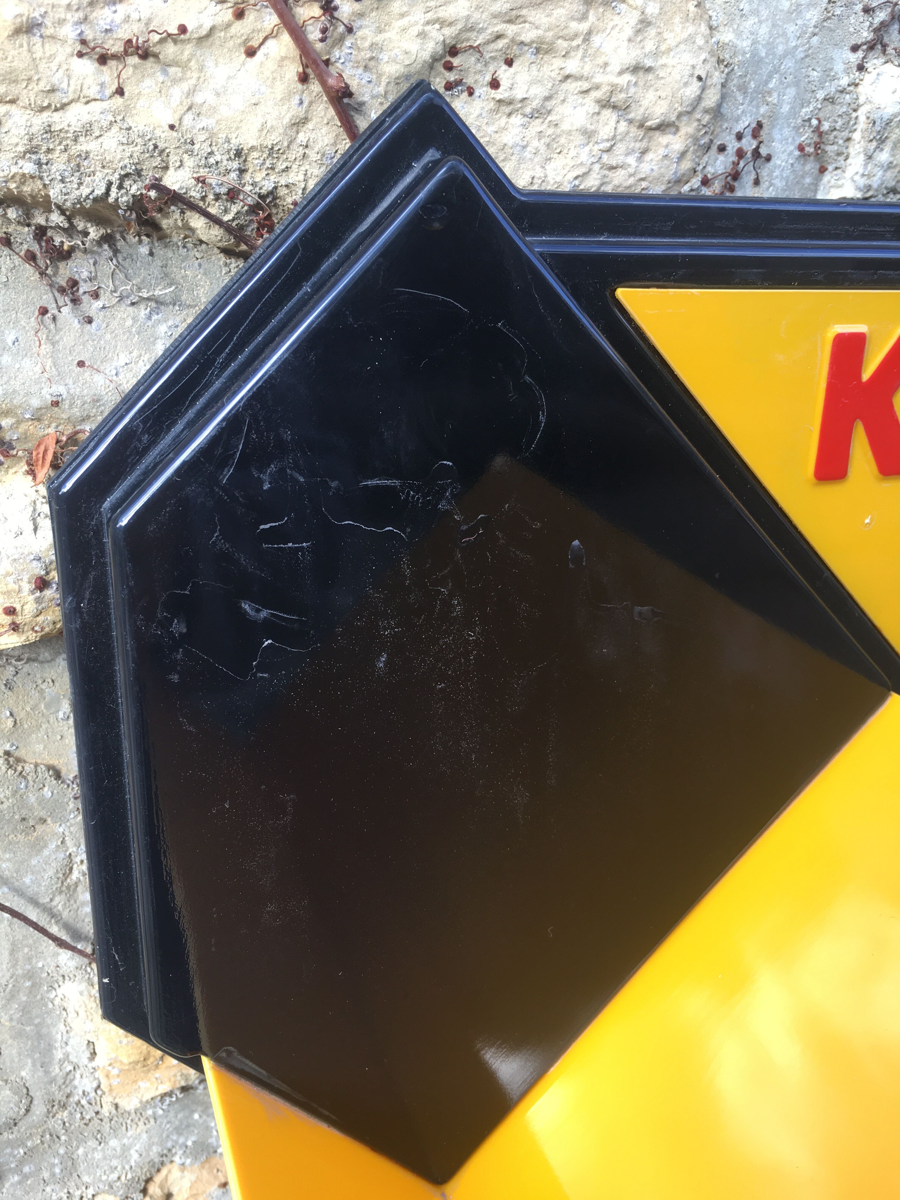 Kodak stretch camera display