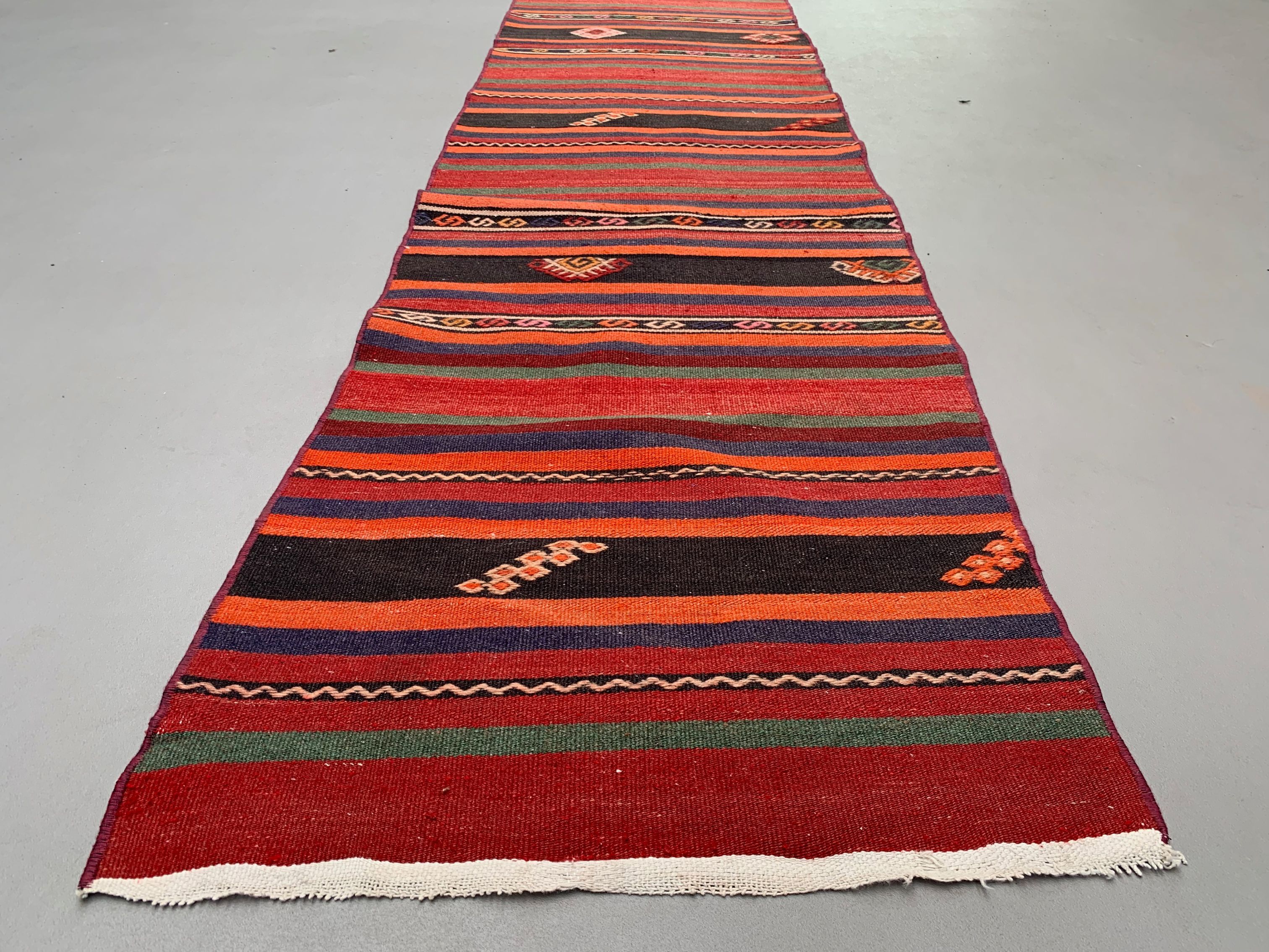 Old Turkish narrow Kilim Runner 312x57 cm shabby chic, vintage kelim