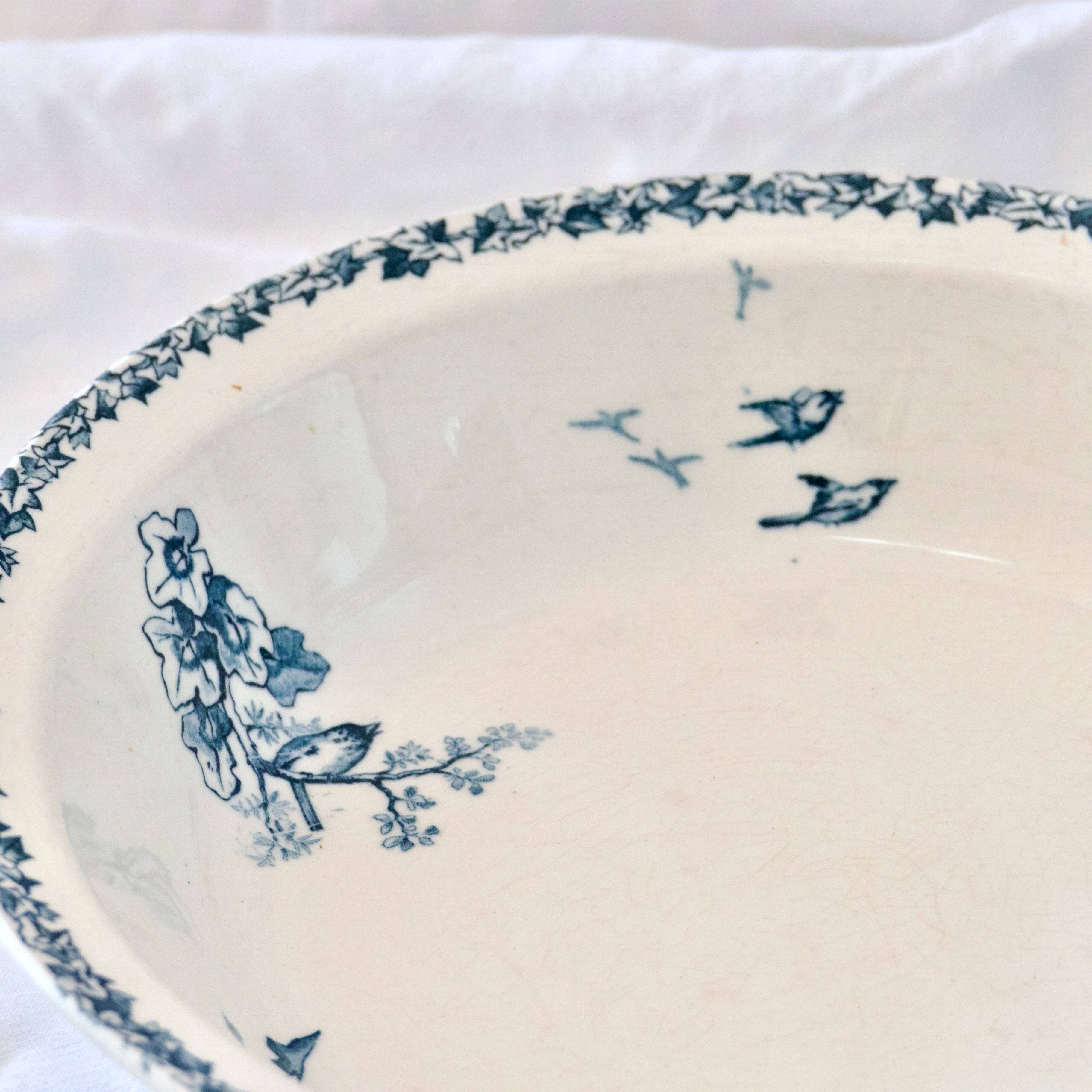 Rare old 19th century iron earth bird dish Choisy-le-Roi HB & C