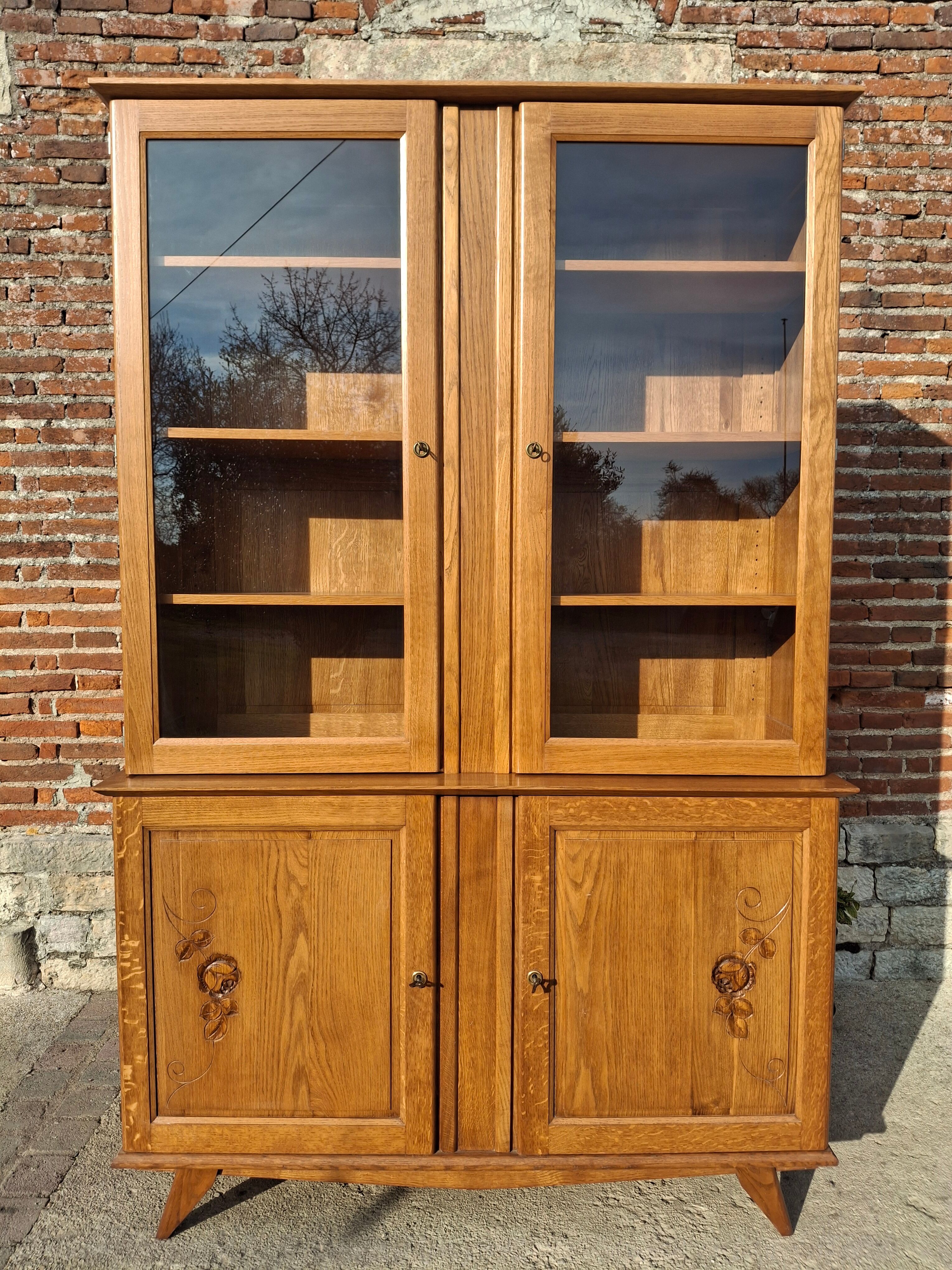 Display cabinet, solid oak, 1970s.