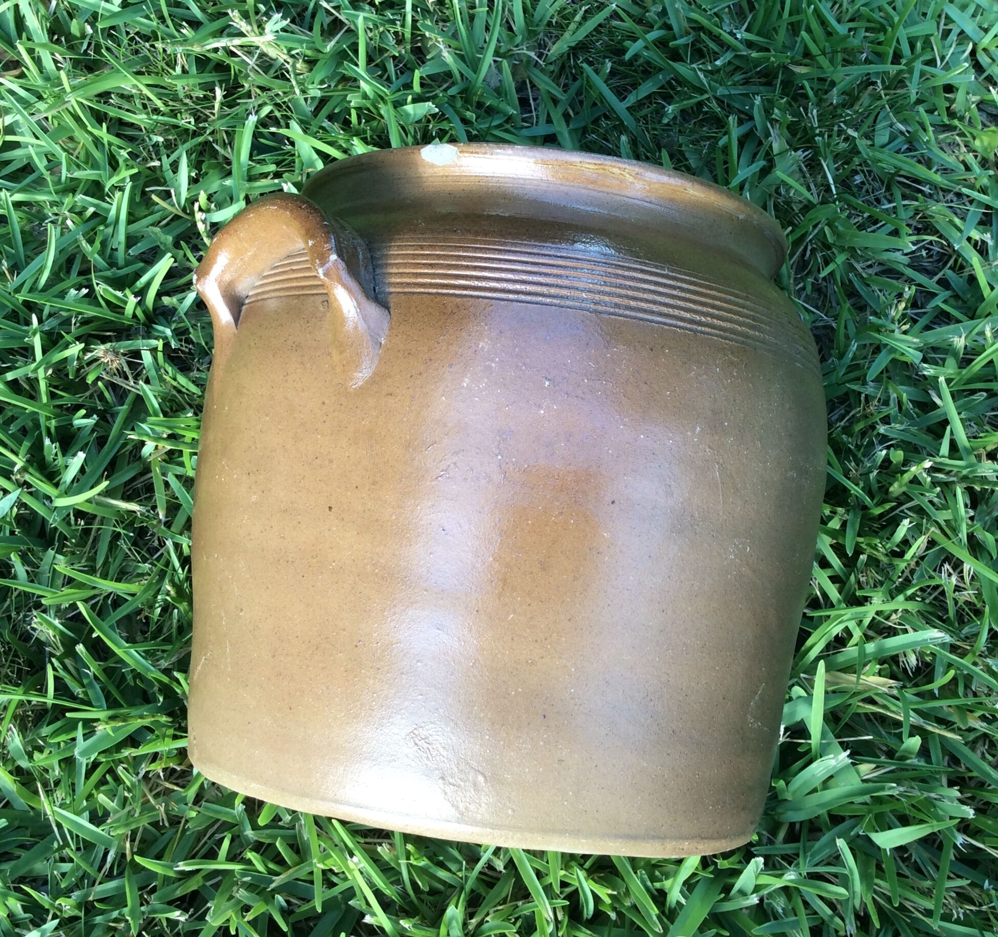 Old grease pot, candied sandstone