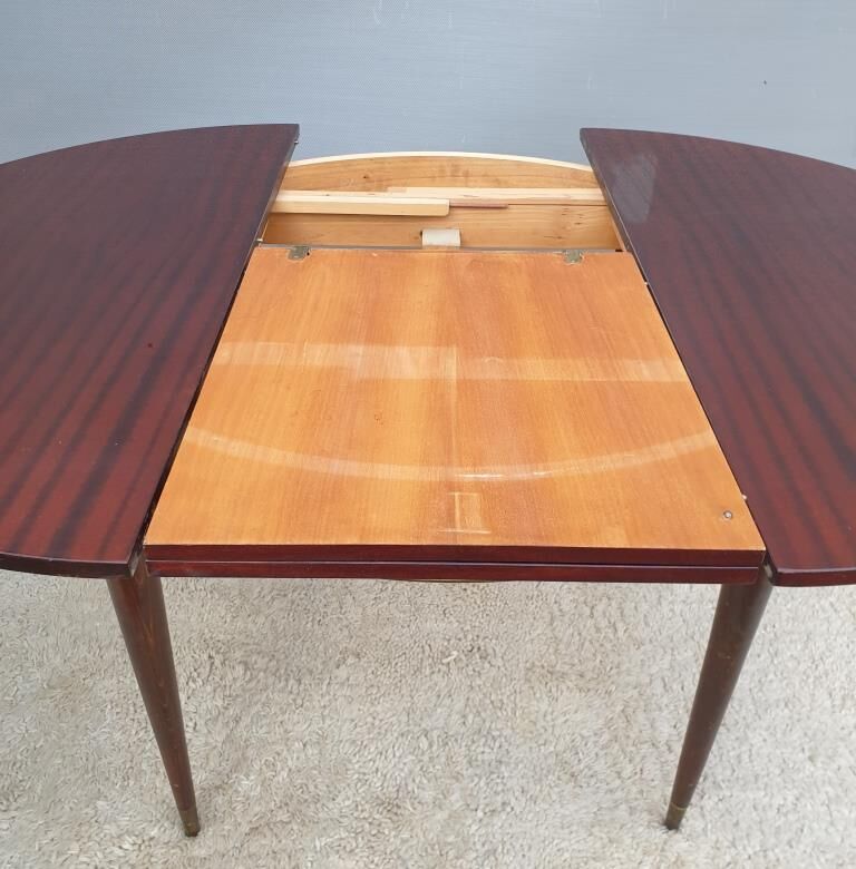 Extendable table mahogany lacquered 1960 butterfly extensions