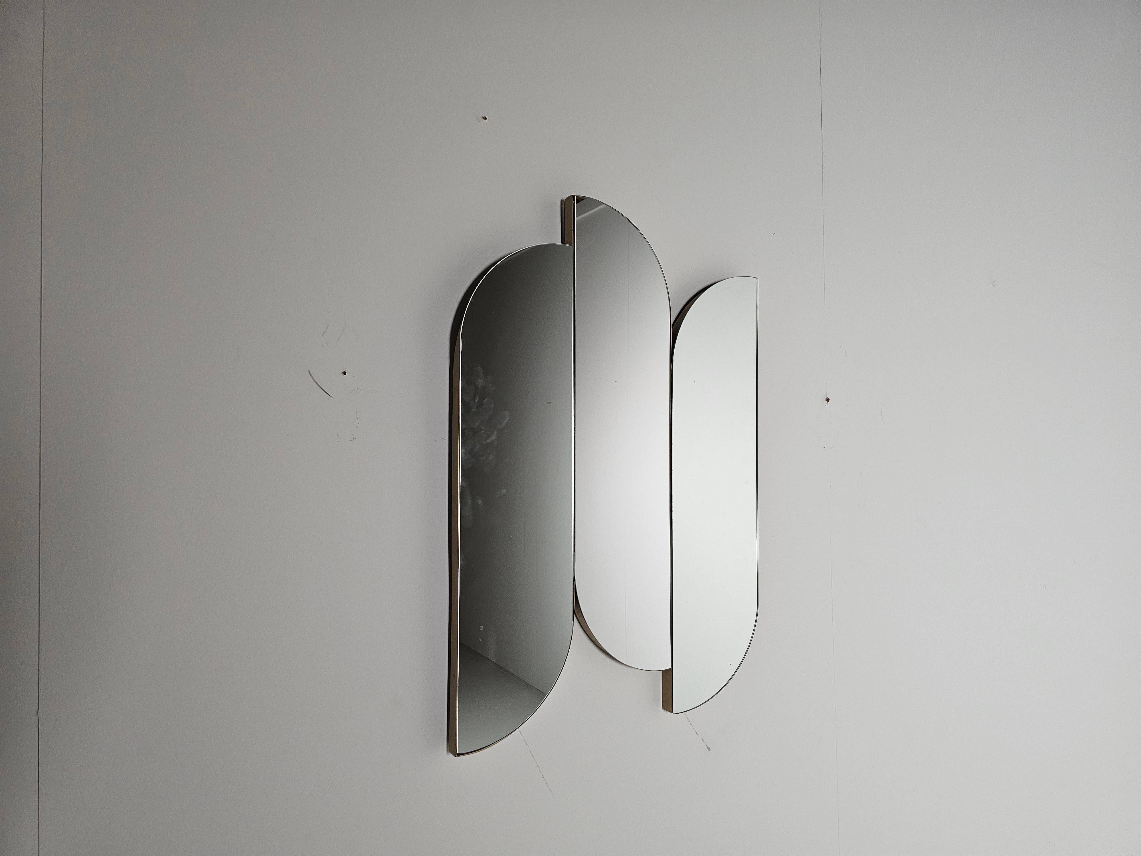 Sculptural wall mirror with brass edges, Italy, 1970s