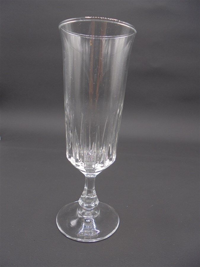 Lot of 6 mismatched champagne flutes