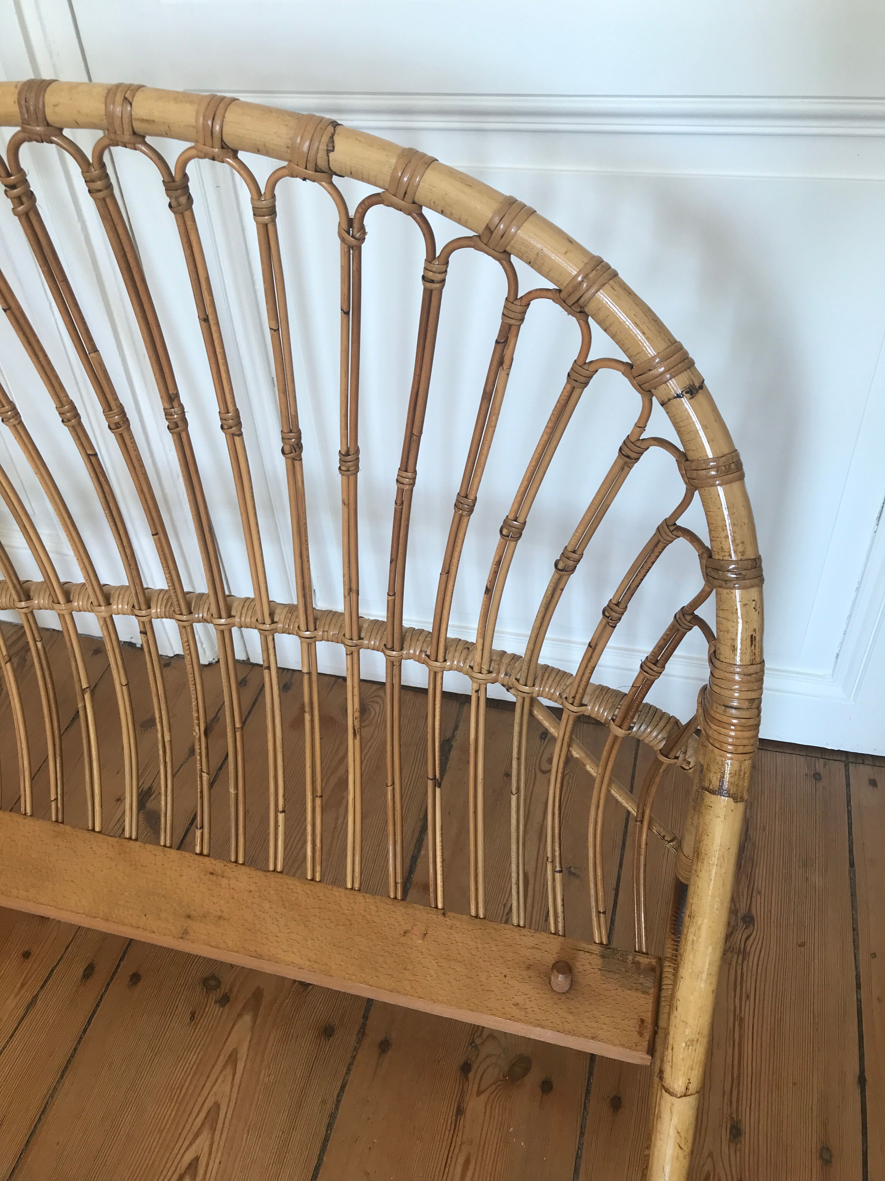 Rattan basket bed
