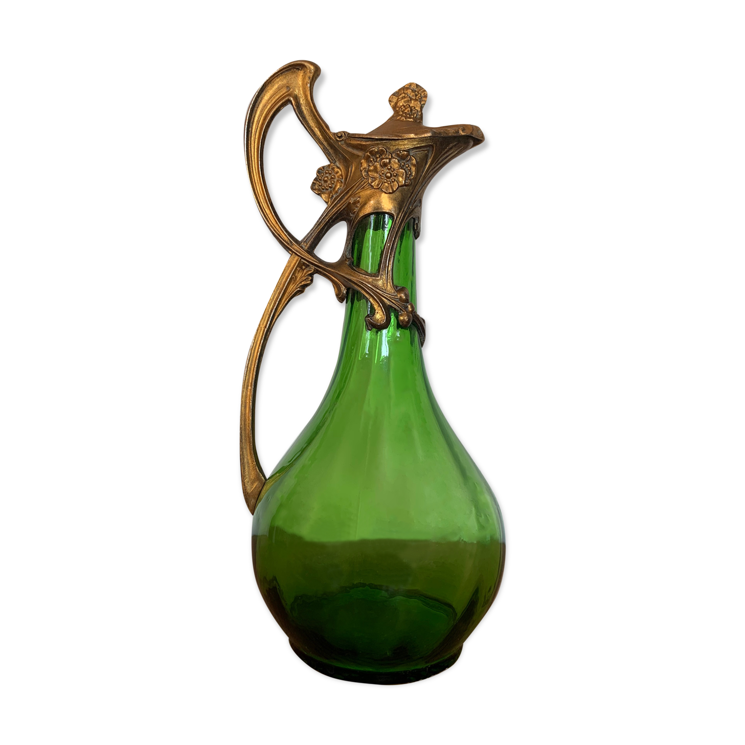 Blown glass carafe needle